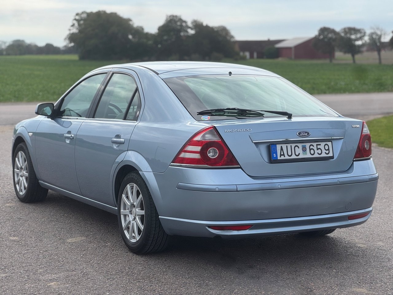 Ford Mondeo Halvkombi 2.2 TDCi 2007, bild 6/10