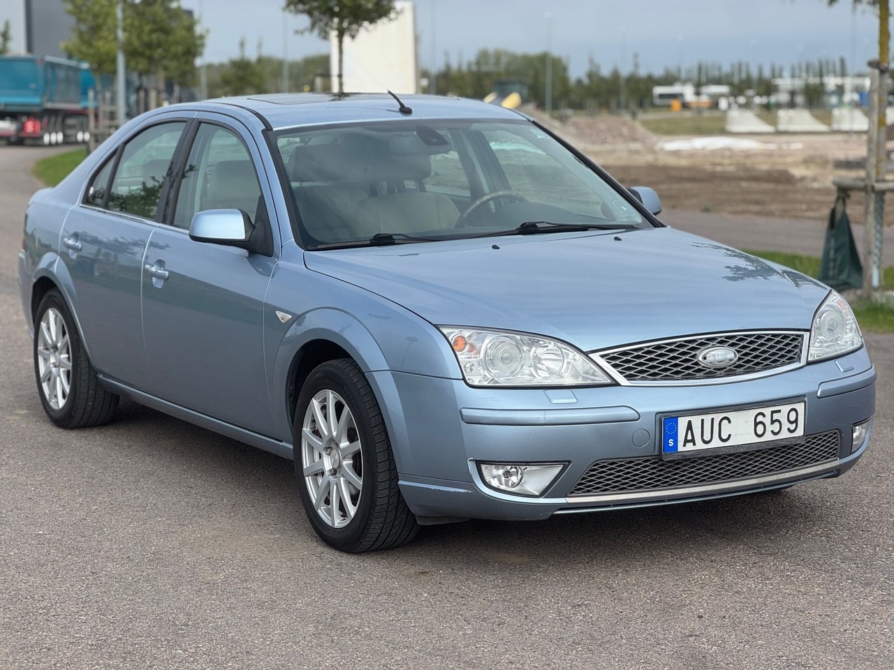 Ford Mondeo Halvkombi 2.2 TDCi 2007, bild 3/10