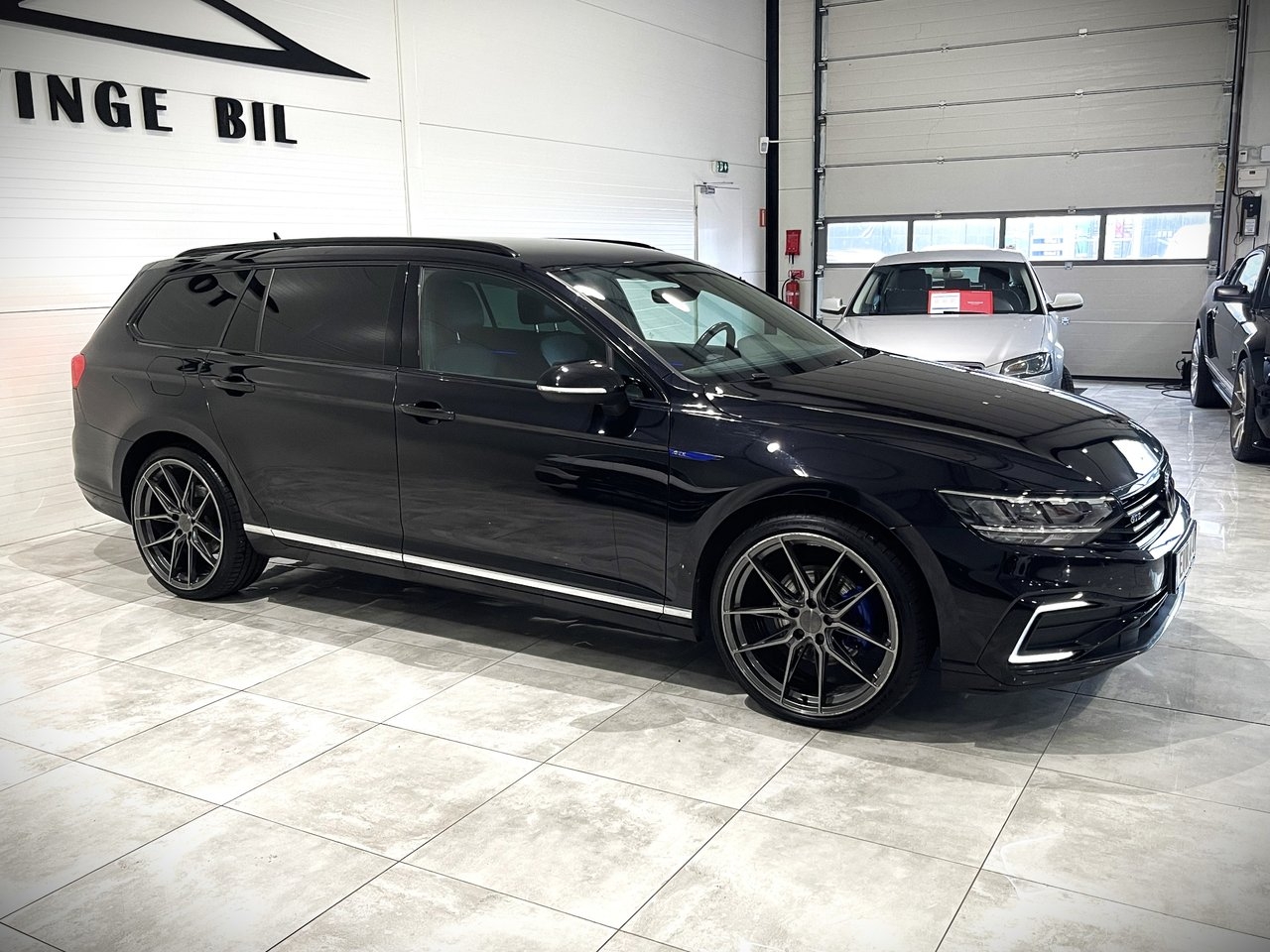 Volkswagen Passat 2023, bild 2/10