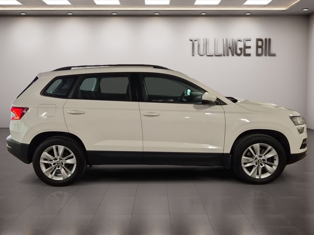 Skoda Karoq 2.0 TDI 4x4 Ambition PDC 2019, bild 6/10