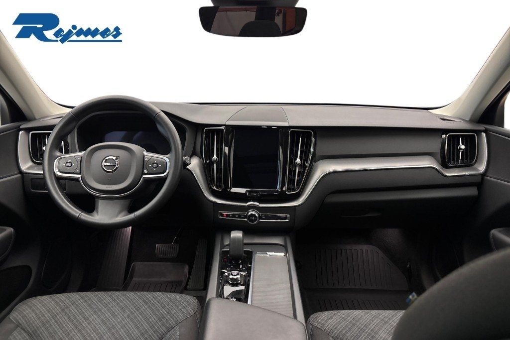 Volvo XC60 T6 Core Special Edition 2025, bild 2/28