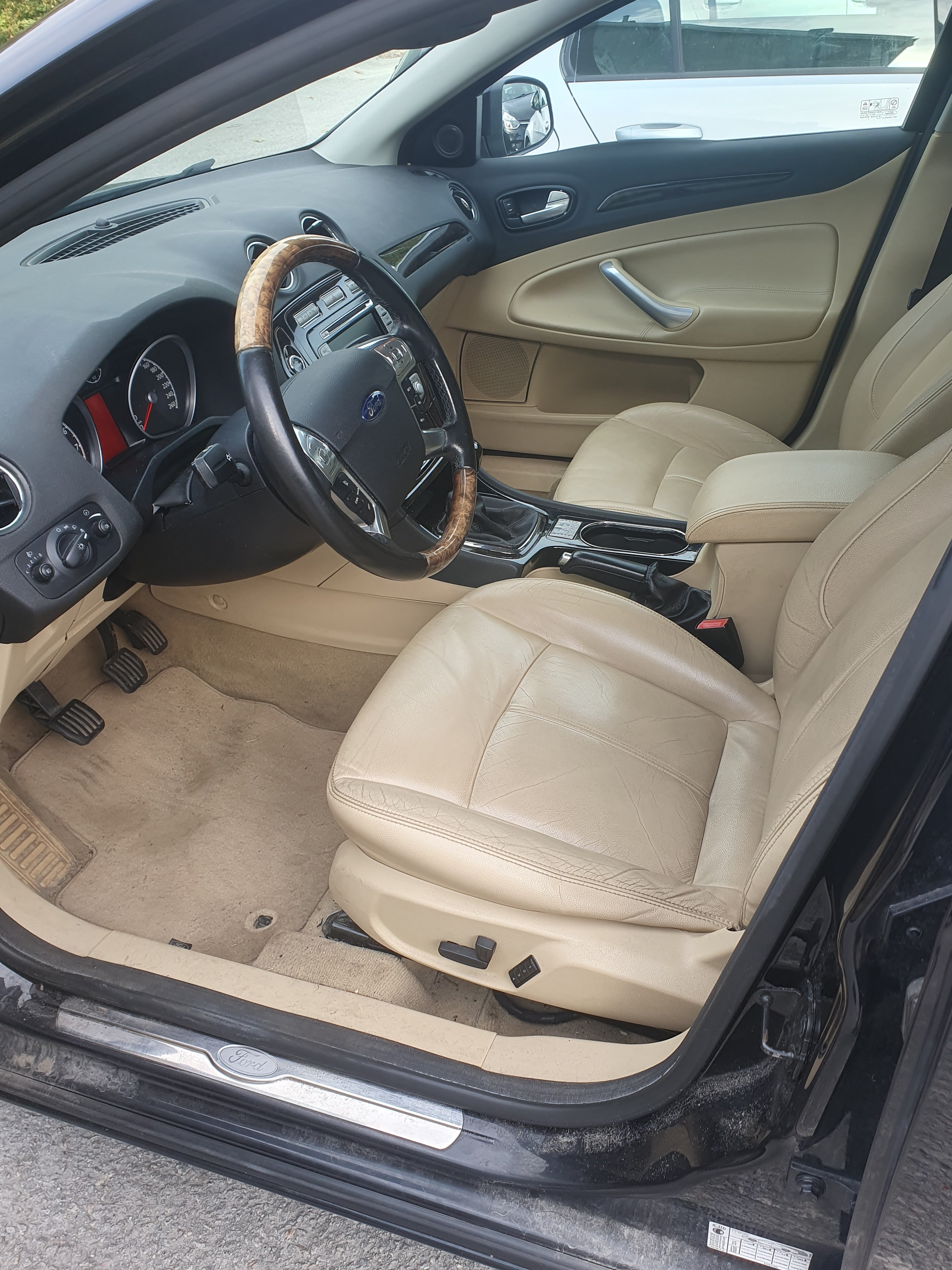 Ford Mondeo Sedan 2.5T Manuell 2008, kuva 4/5