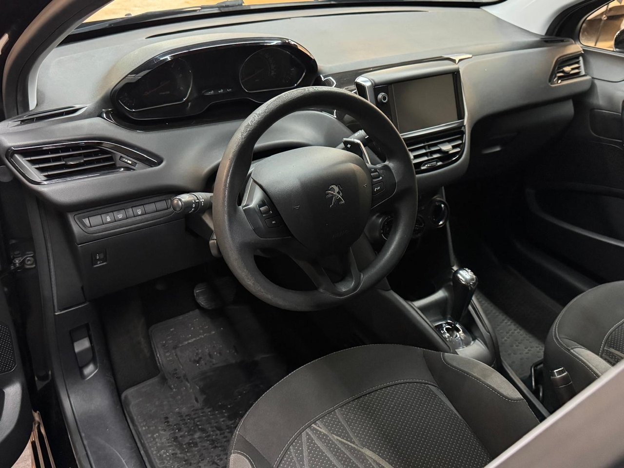 Peugeot 208 2014, bild 7/10