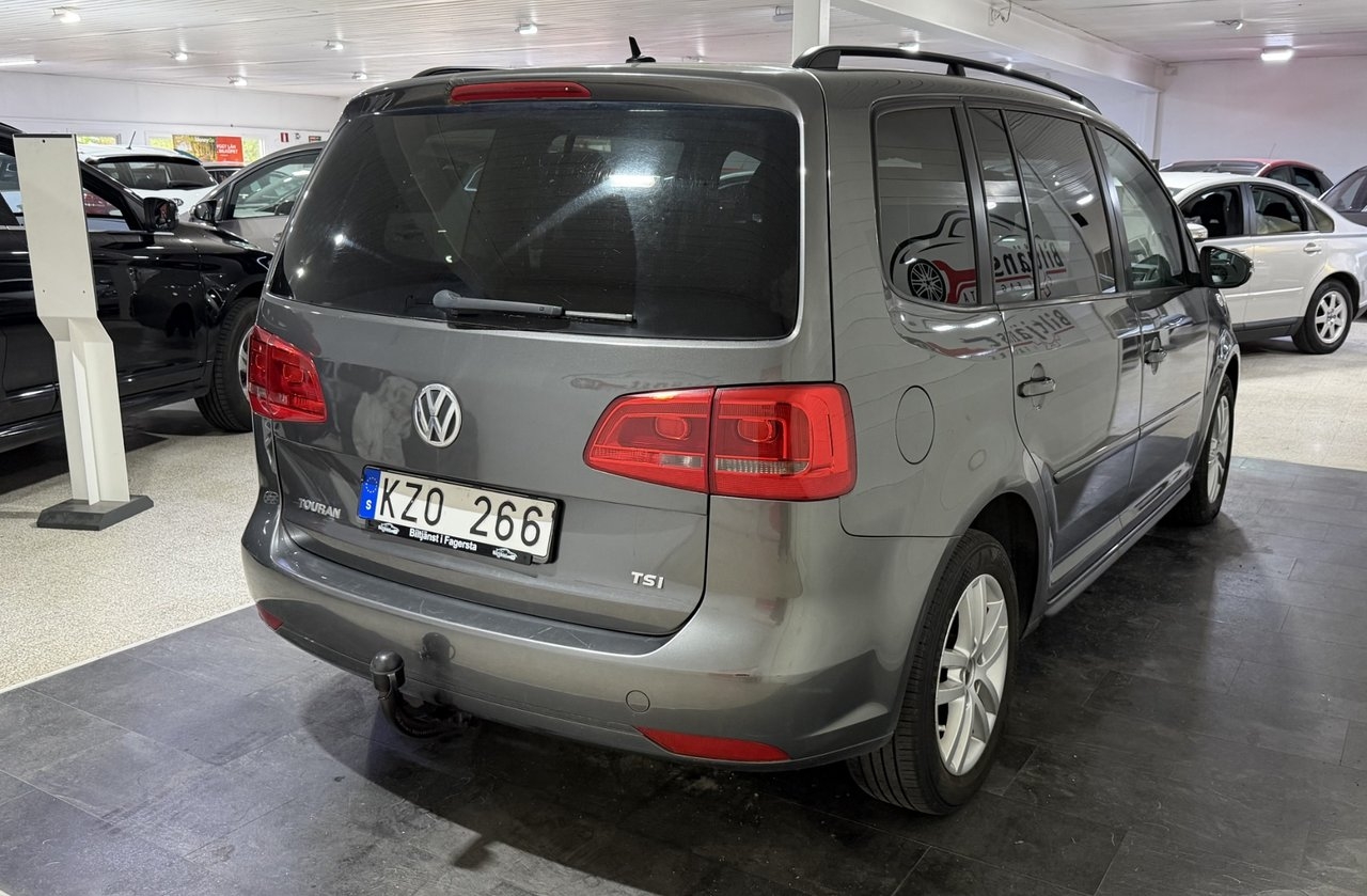 Volkswagen Touran 2011, bild 5/10