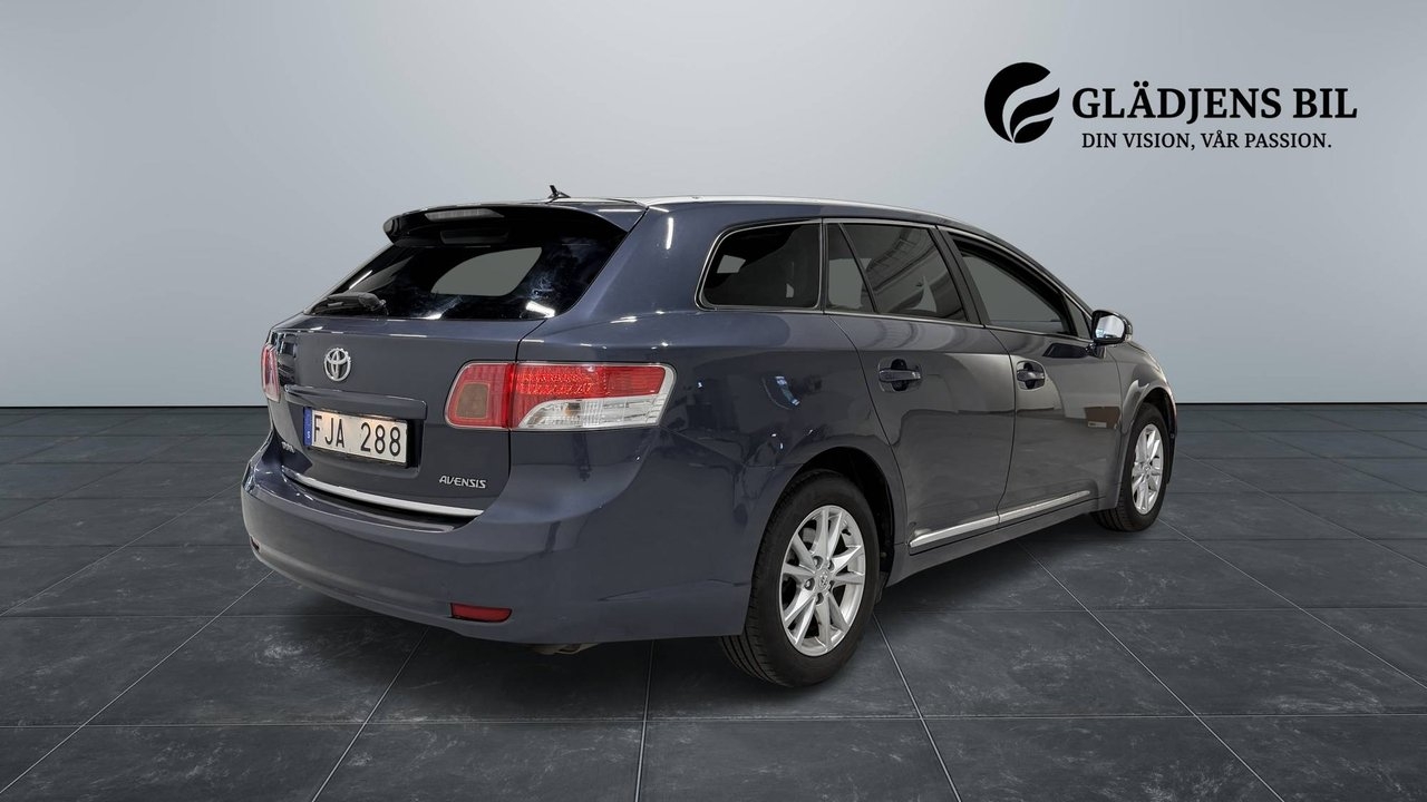 Toyota Avensis 2011, kuva 7/10