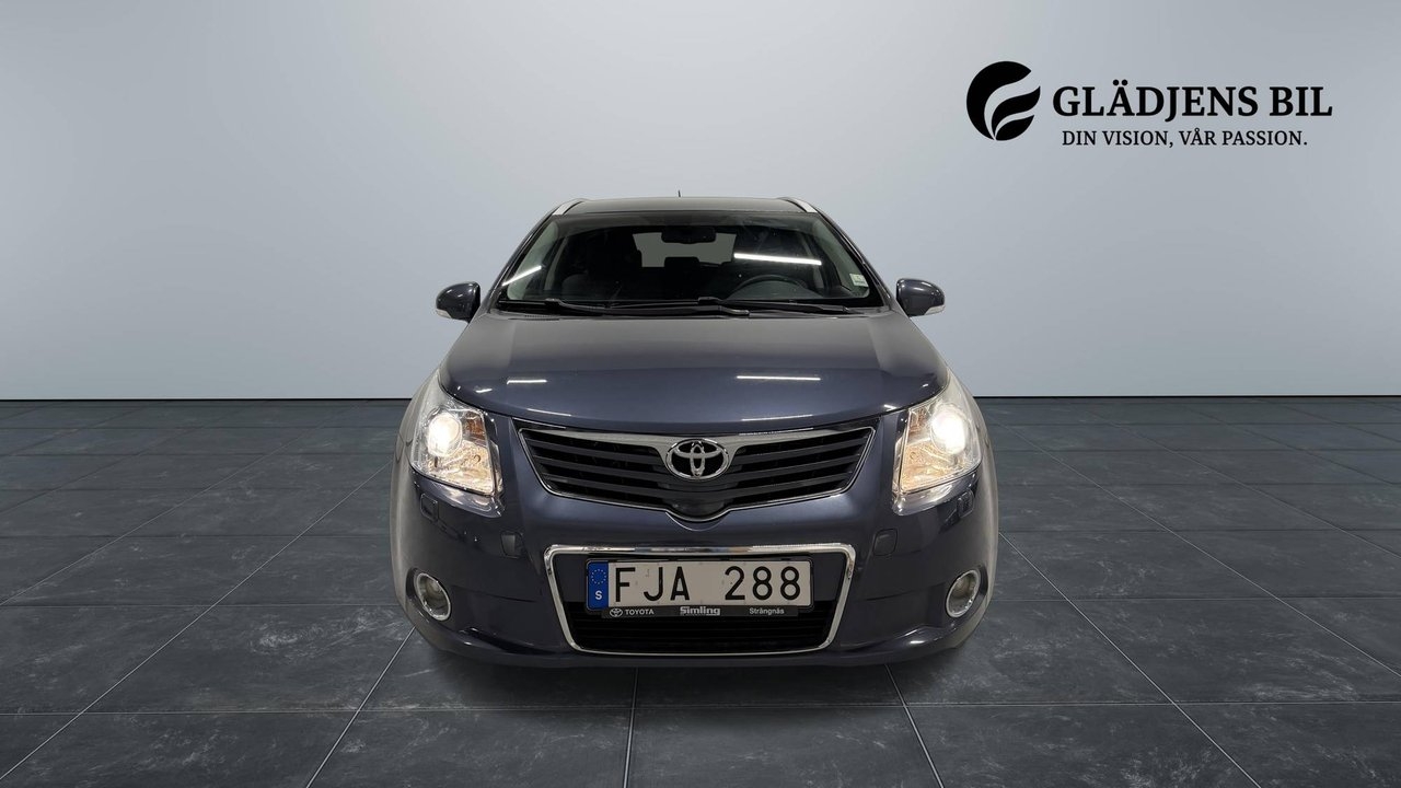 Toyota Avensis 2011, kuva 2/10