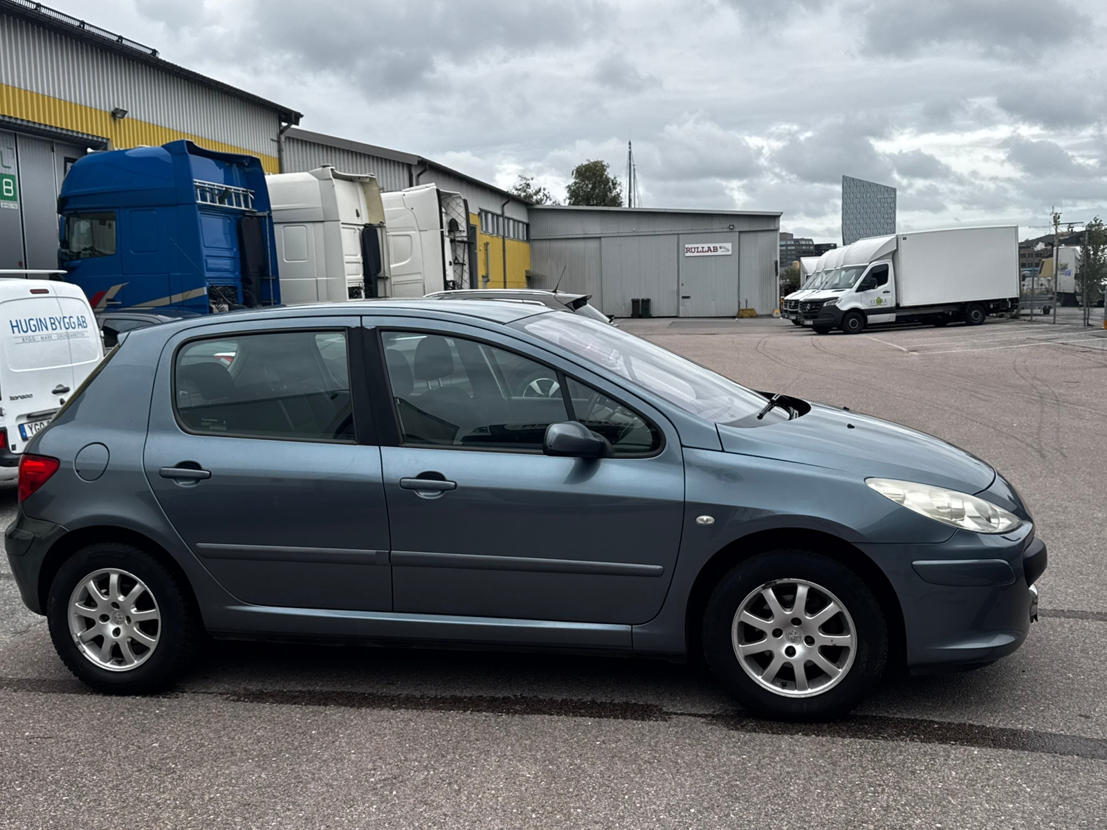 Peugeot 307 5-dörrar 1.6 Bioflex Manuell 2008, bild 2/8