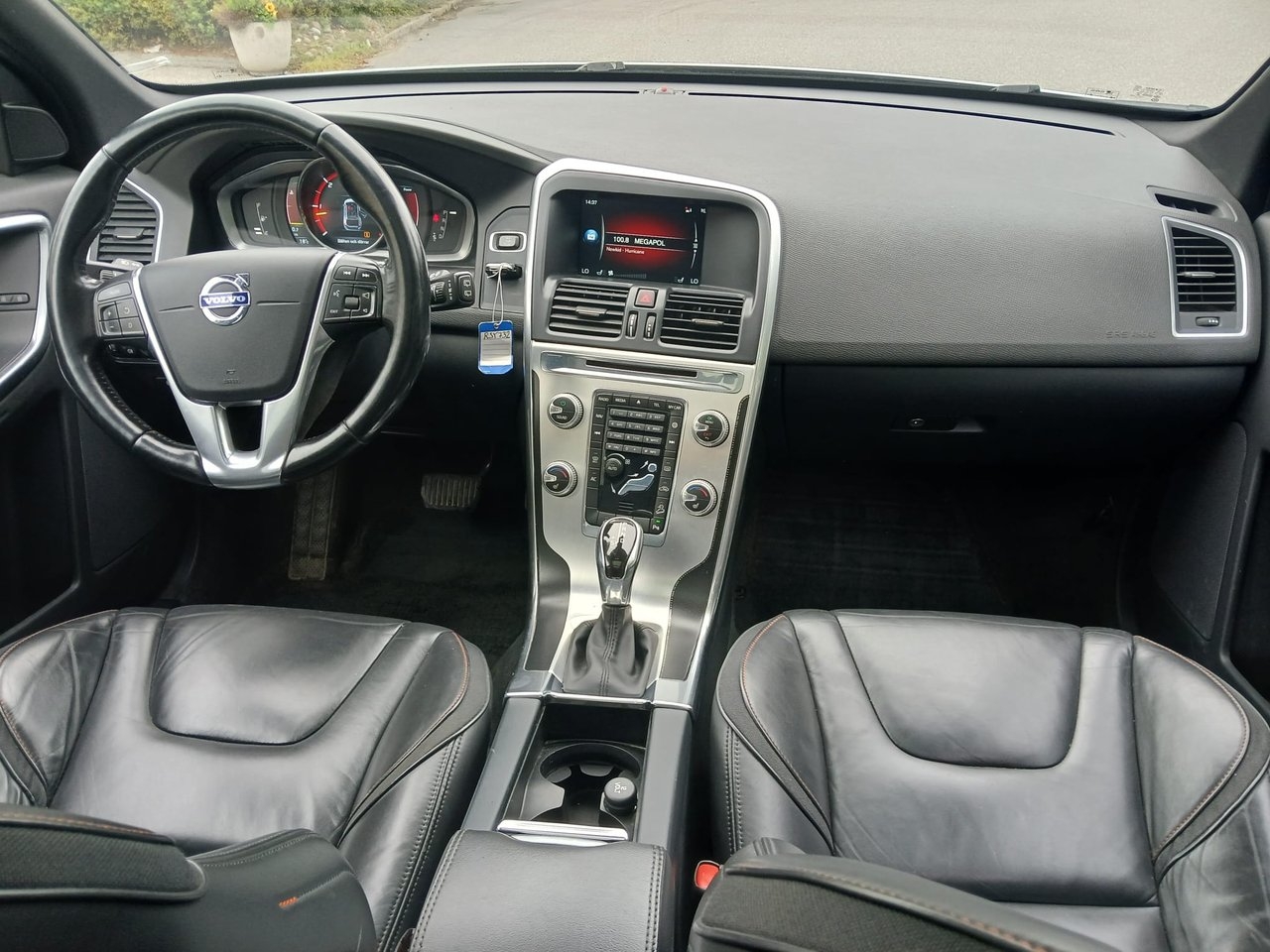 Volvo XC60 D4 AWD Geartronic Ocean Race 2015, kuva 5/10