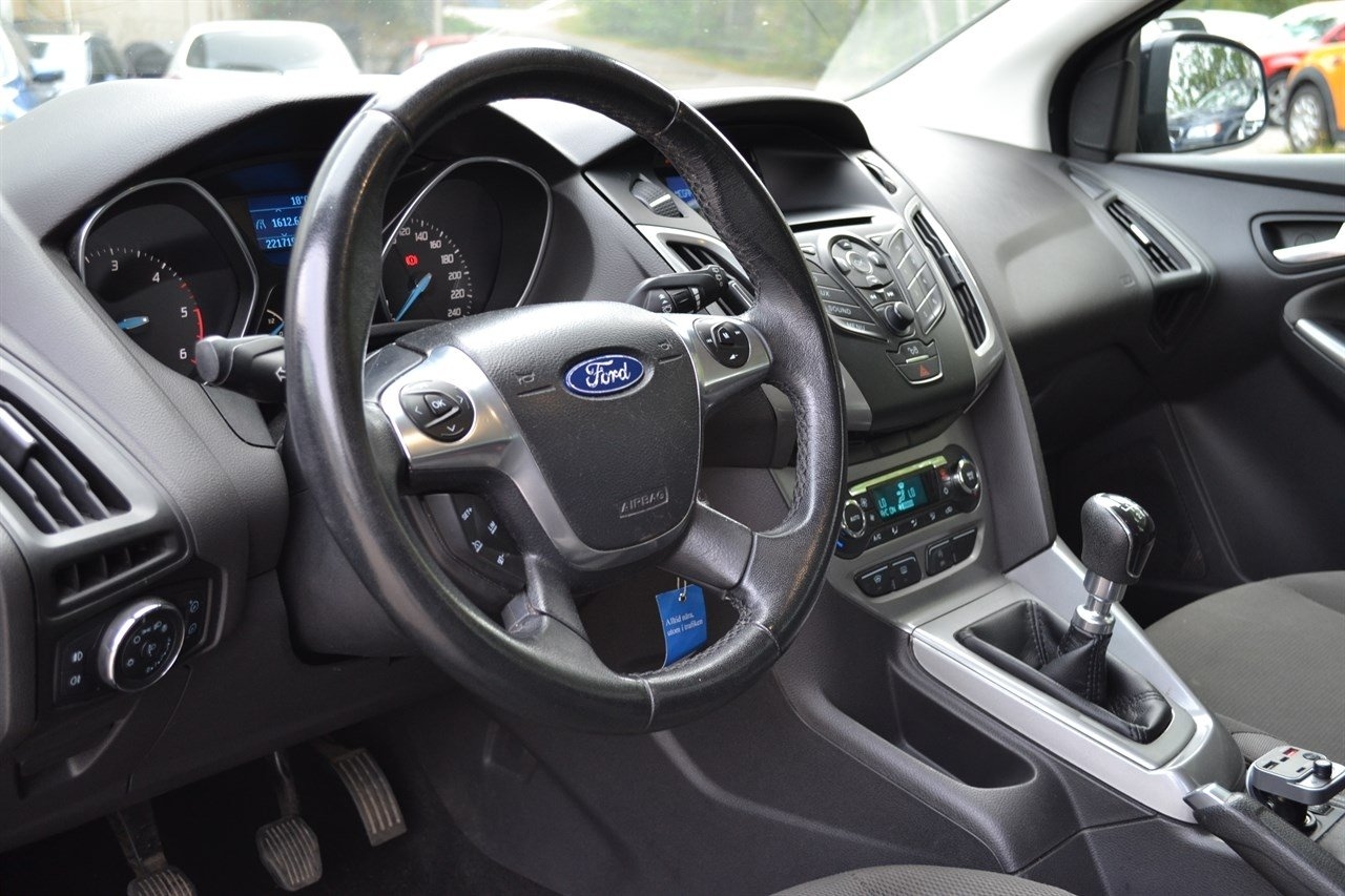 Ford Focus Kombi 1.6 TDCi 95hk Trend 2011, kuva 6/10