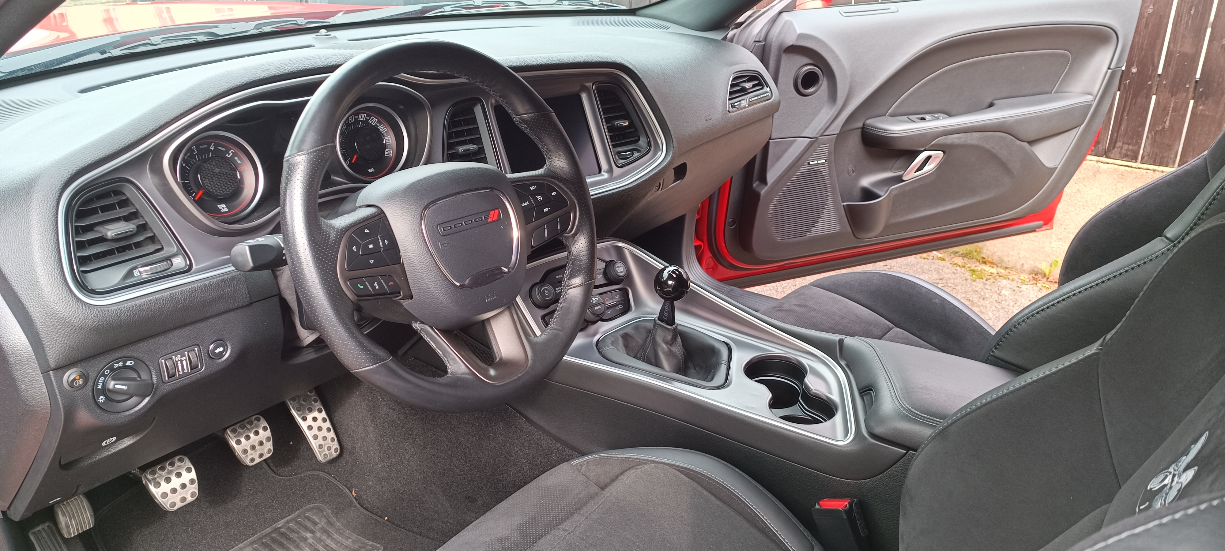 Dodge Challenger 2019, photo 4/6