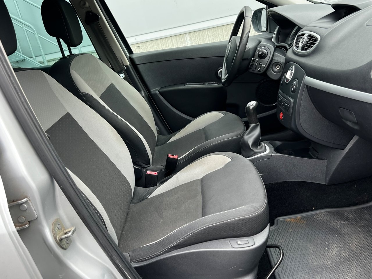 Renault Clio 2011, bild 6/10