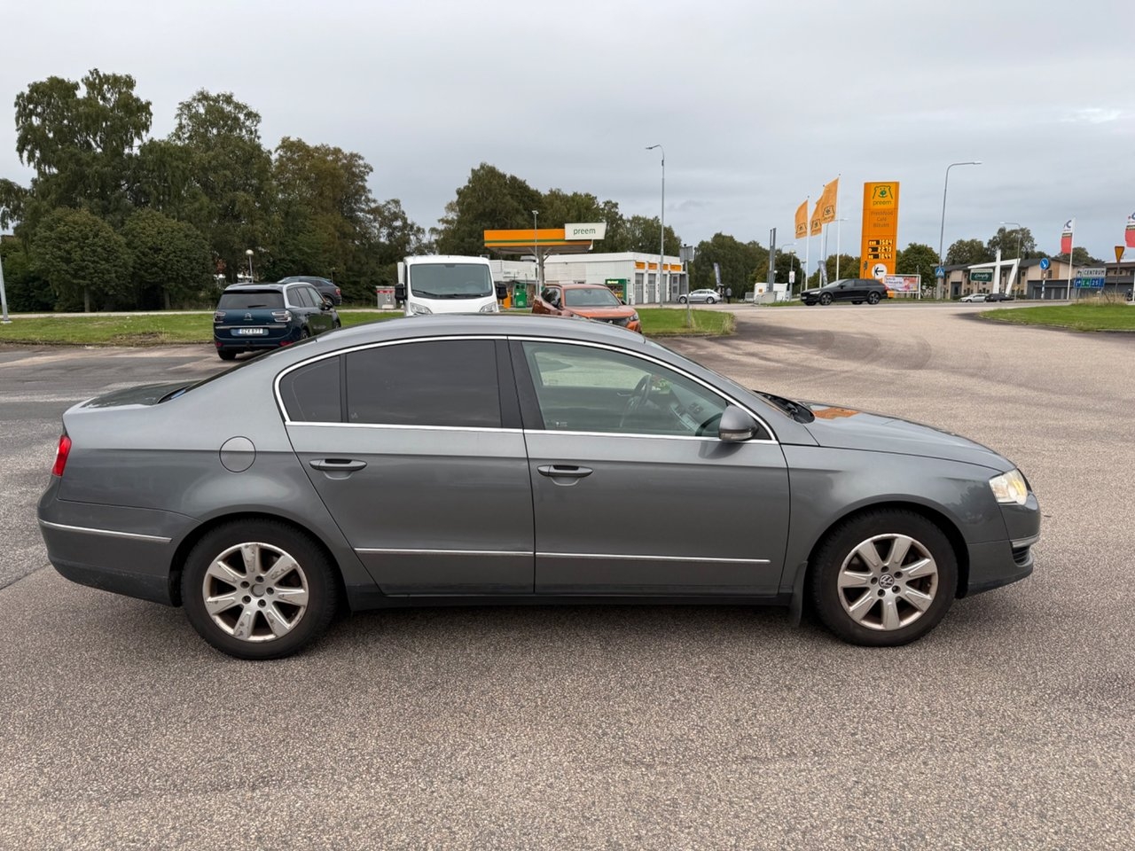 Volkswagen Passat 2008, photo 4/10