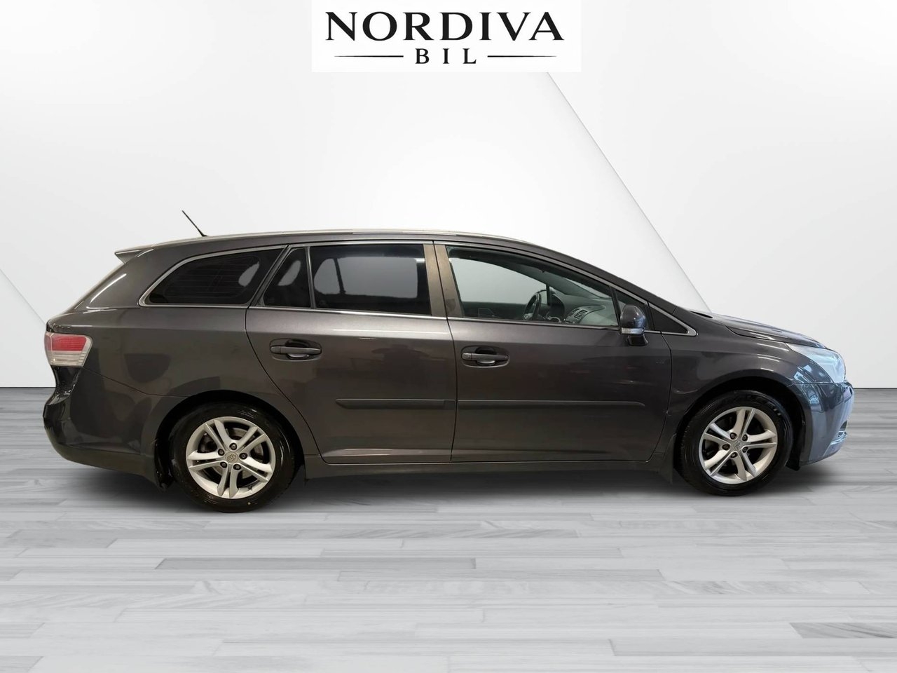 Toyota Avensis 2009, bild 4/10