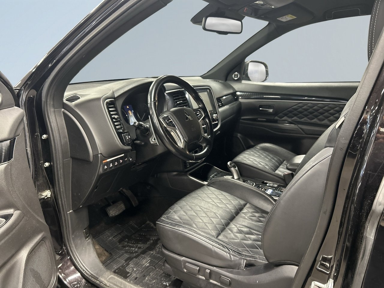 Mitsubishi Outlander 2020, bild 7/22