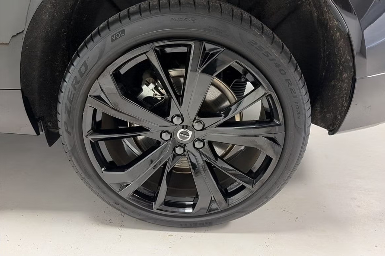 Volvo XC60 T8 Ultra Black Edition 2025, bild 5/10