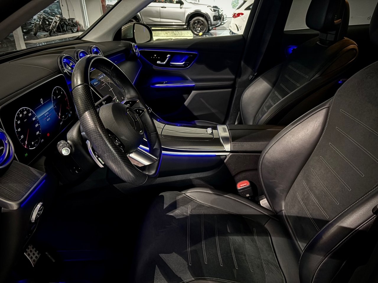 Mercedes-Benz GLC 220 d 4MATIC AMG Line 2023, bild 4/10