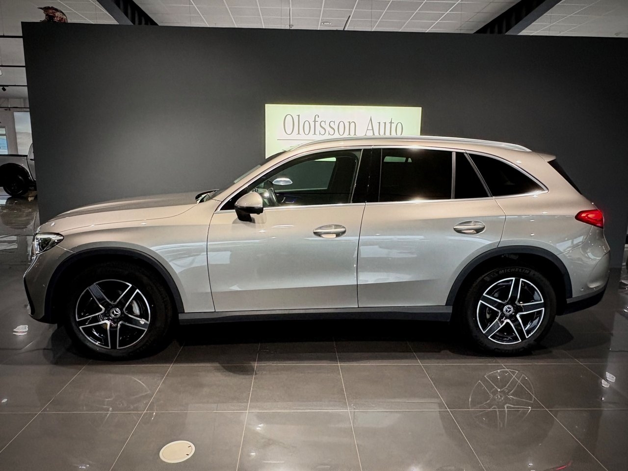 Mercedes-Benz GLC 220 d 4MATIC AMG Line 2023, bild 2/10