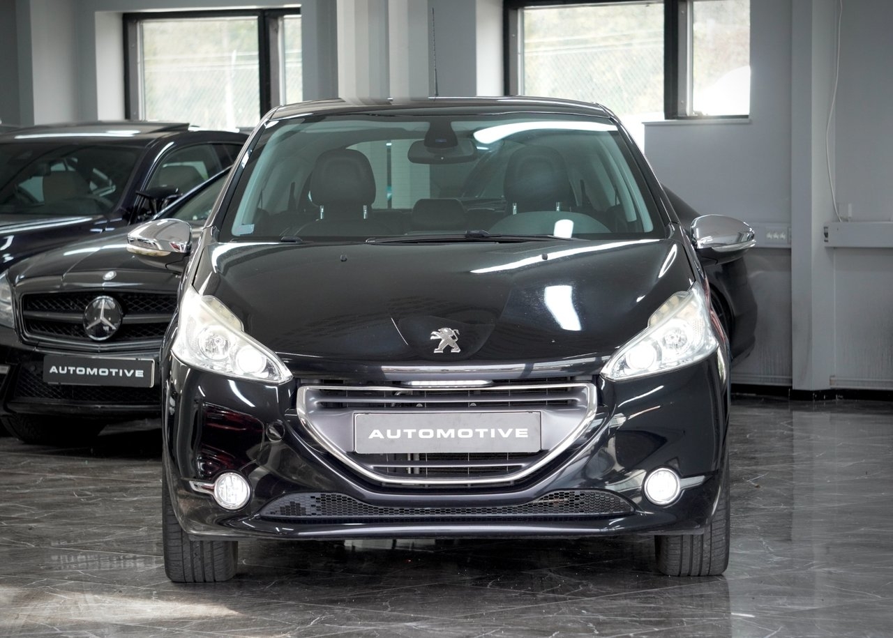 Peugeot 208 2012, bild 2/10