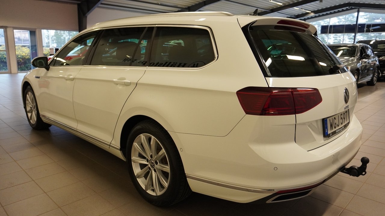 Volkswagen Passat 2021, bild 6/10