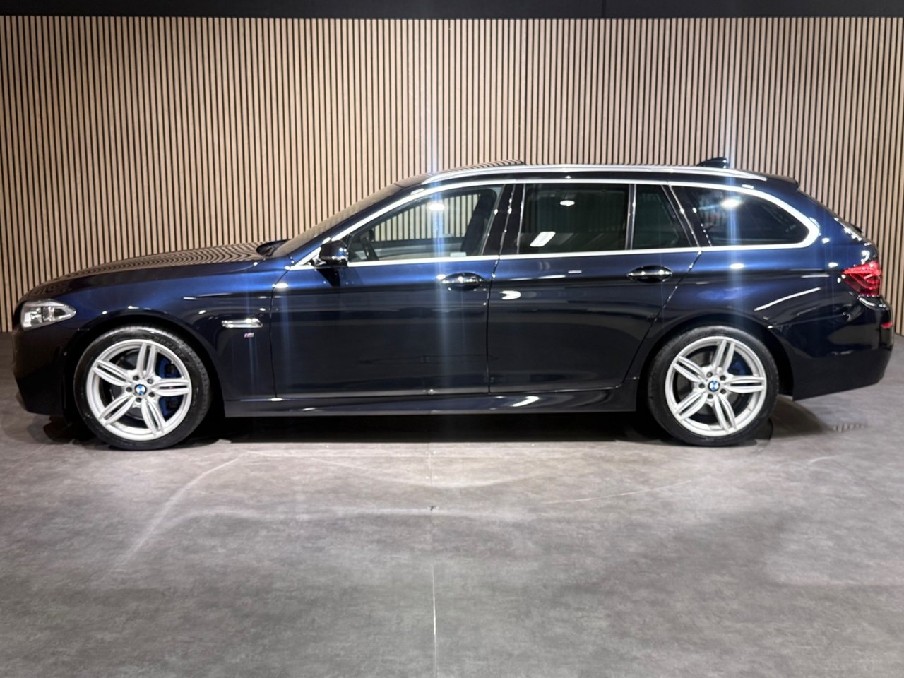 BMW 530 2017, bild 7/10