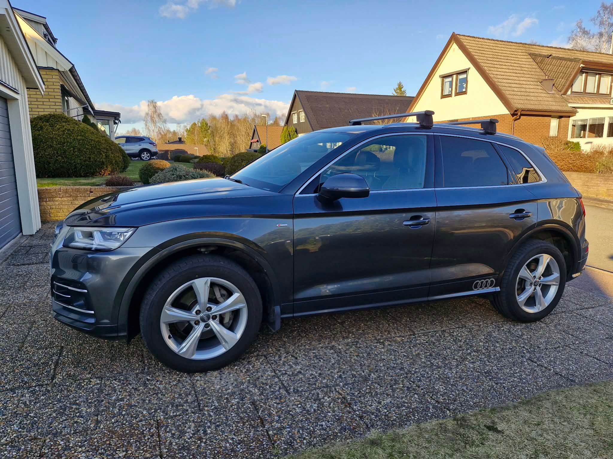 Audi Q5 2.0 TDI quattro S Tronic S Line 2018, bild 2/5