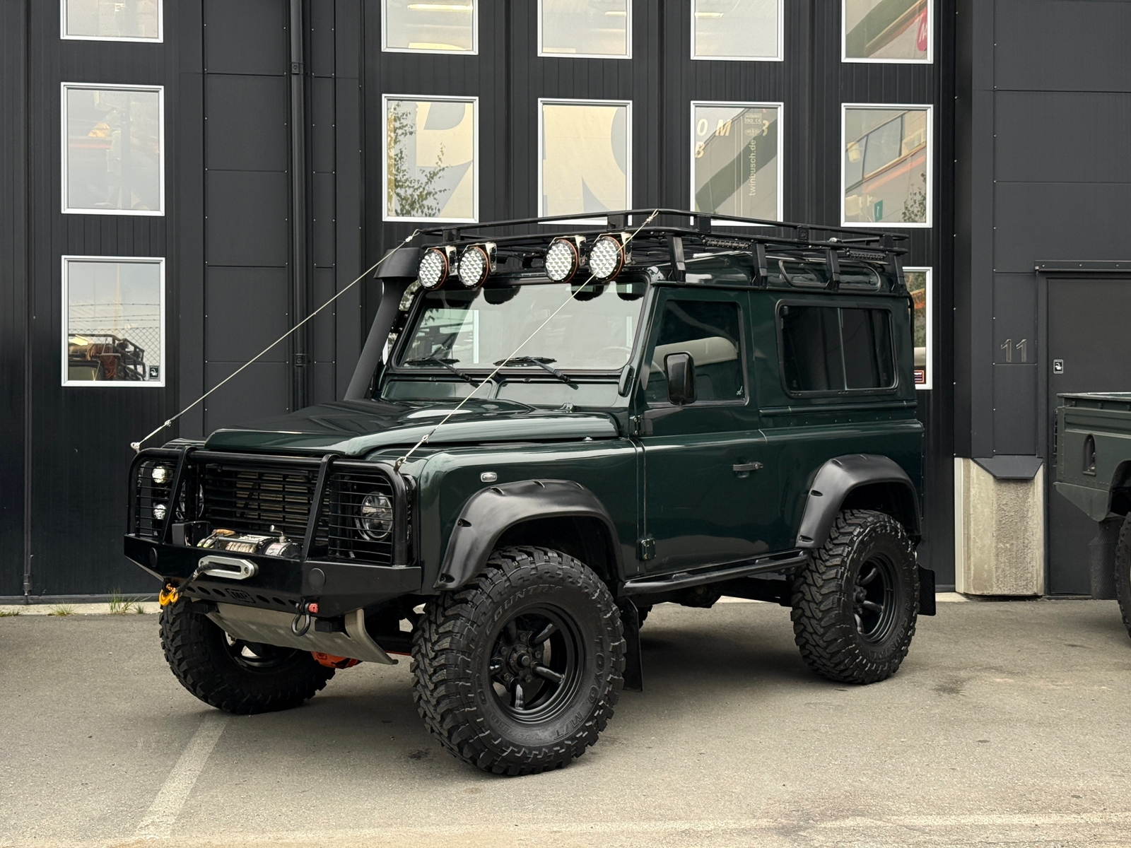 Land Rover Defender