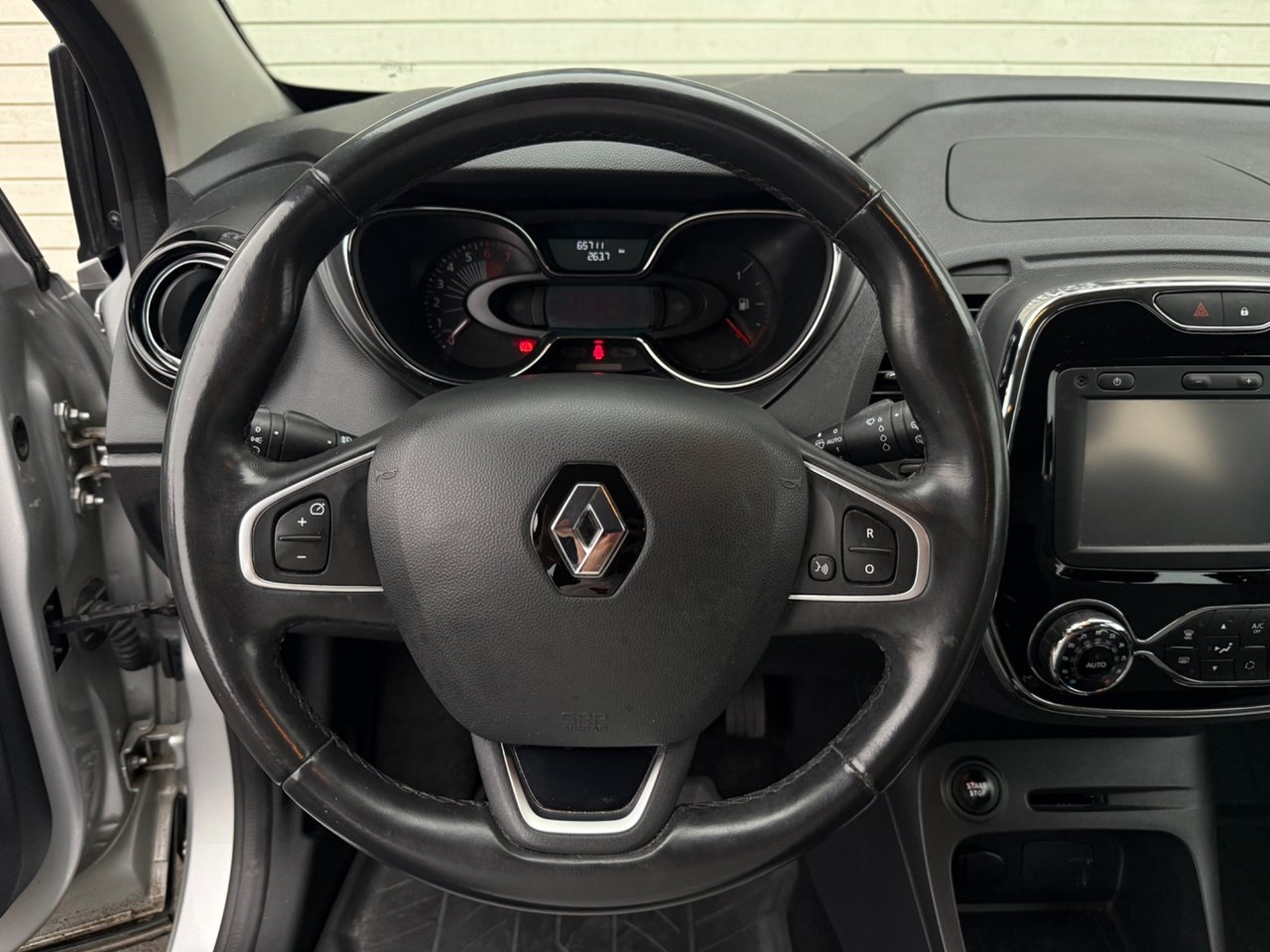 Renault Captur 0.9 TCe 2016, bild 7/10