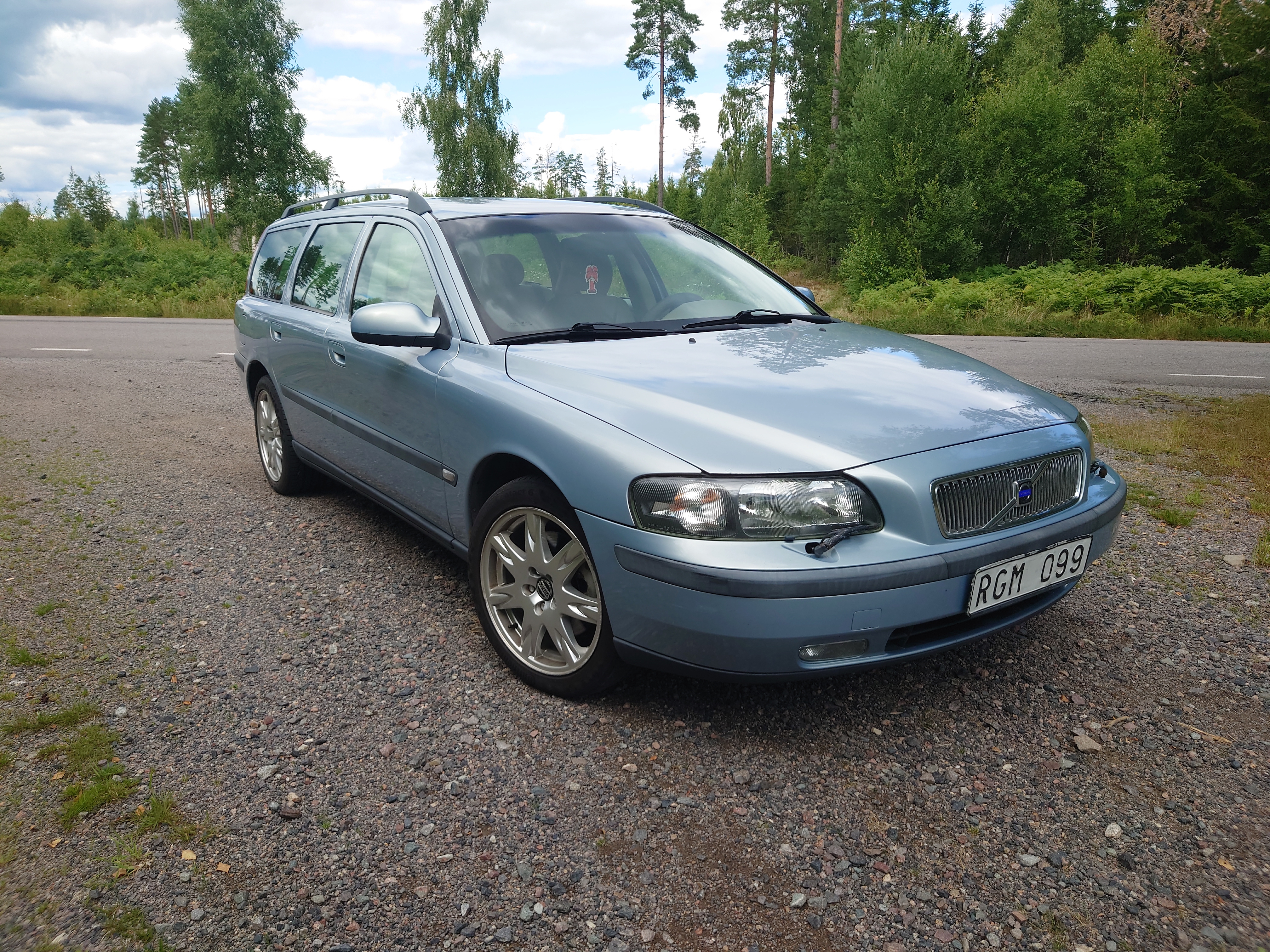 Volvo V70 2.4 T Manuell 2000, bild 2/10
