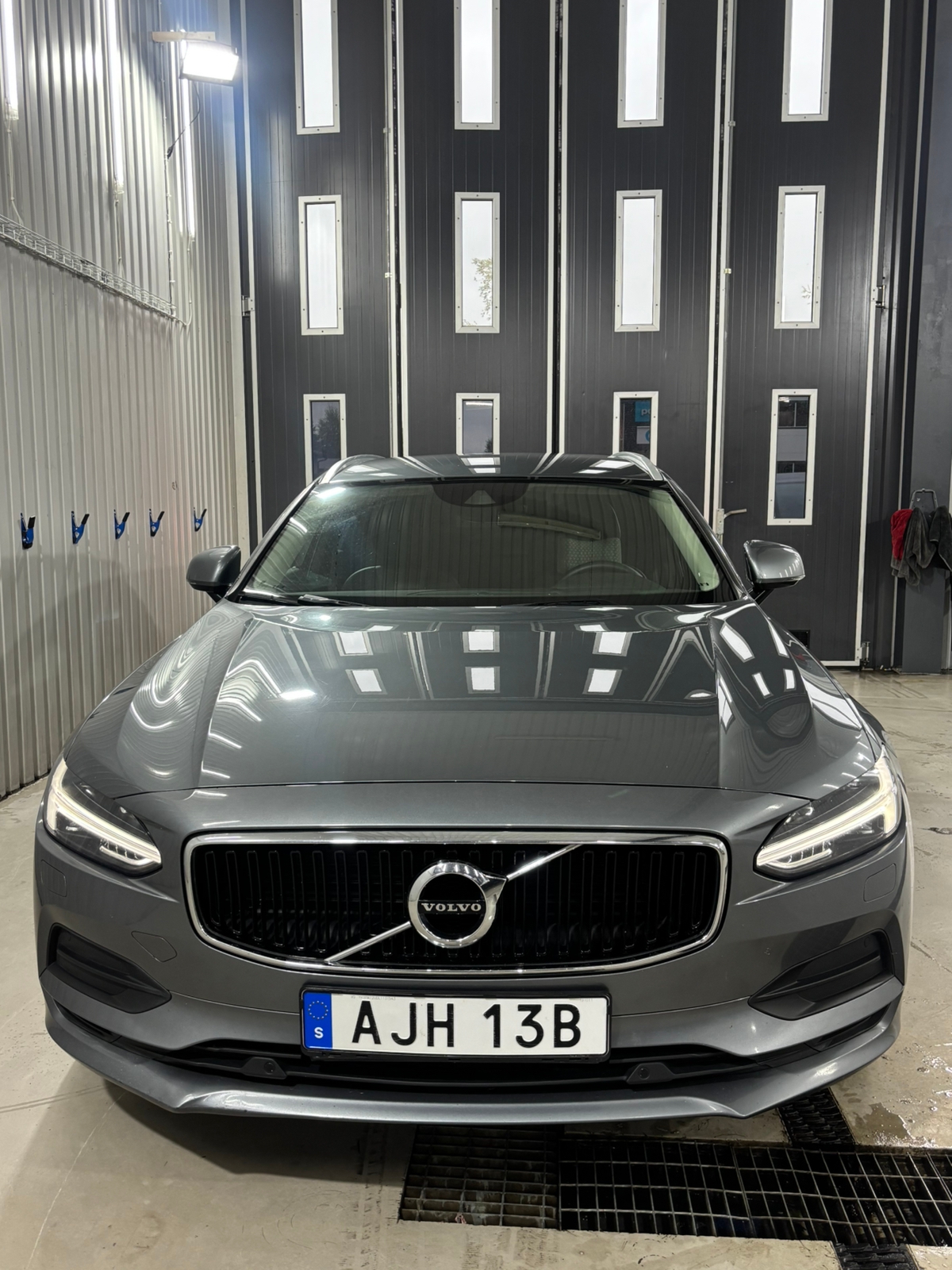 Volvo V90 D3 Geartronic 2020, kuva 2/9