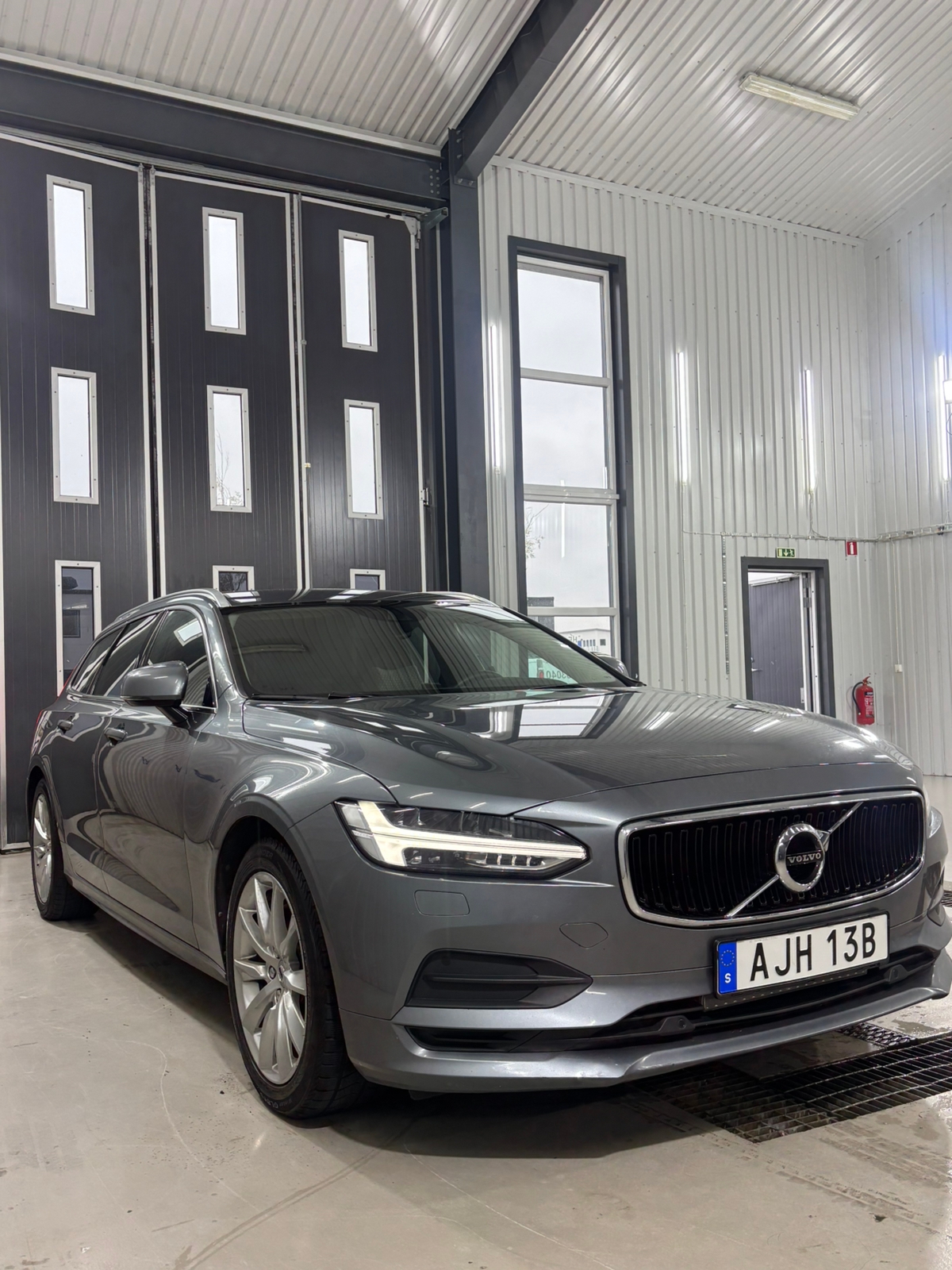 Volvo V90 D3 Geartronic 2020, kuva 3/9