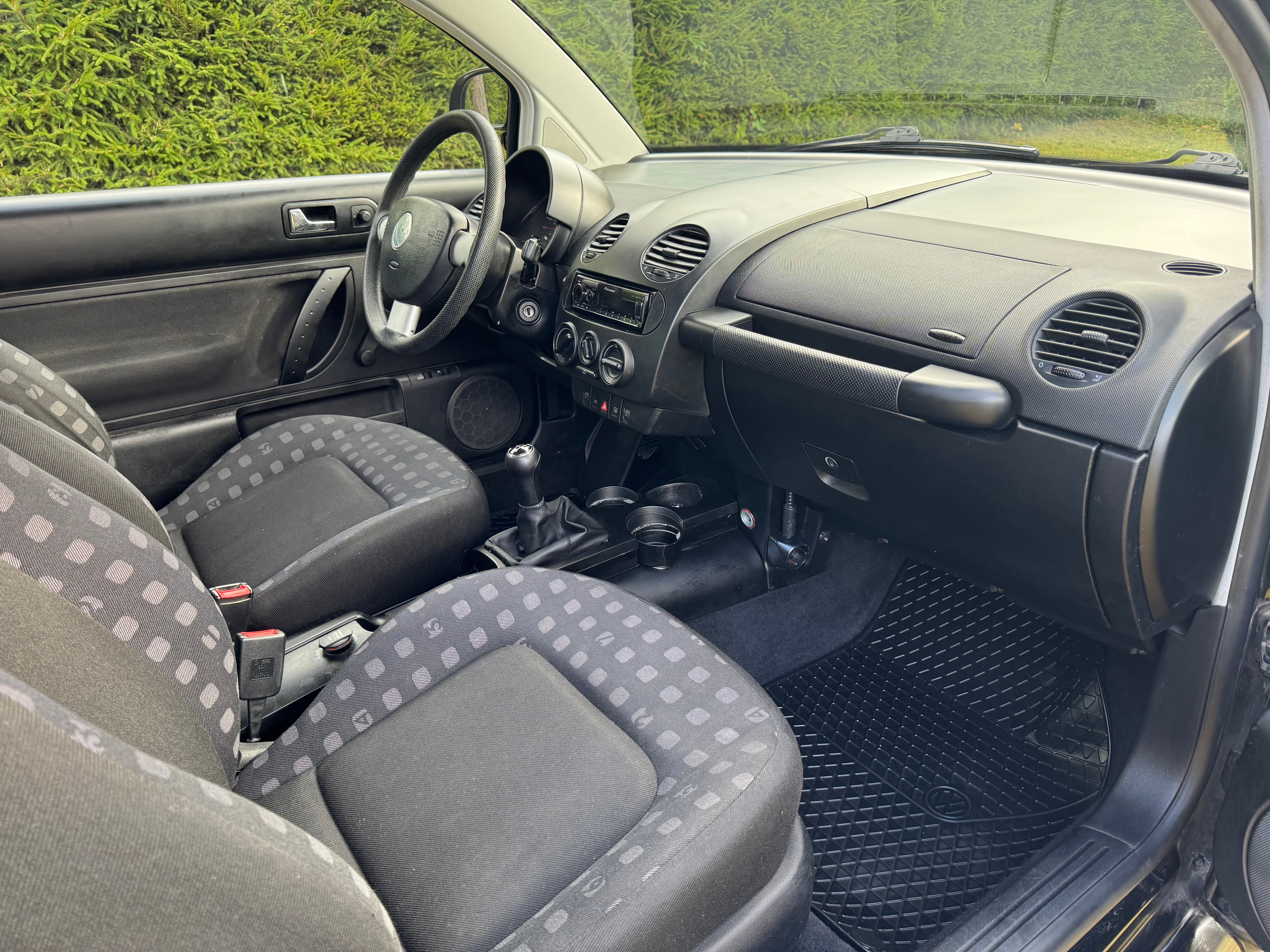 Volkswagen New Beetle 1.6 2000, bild 6/9