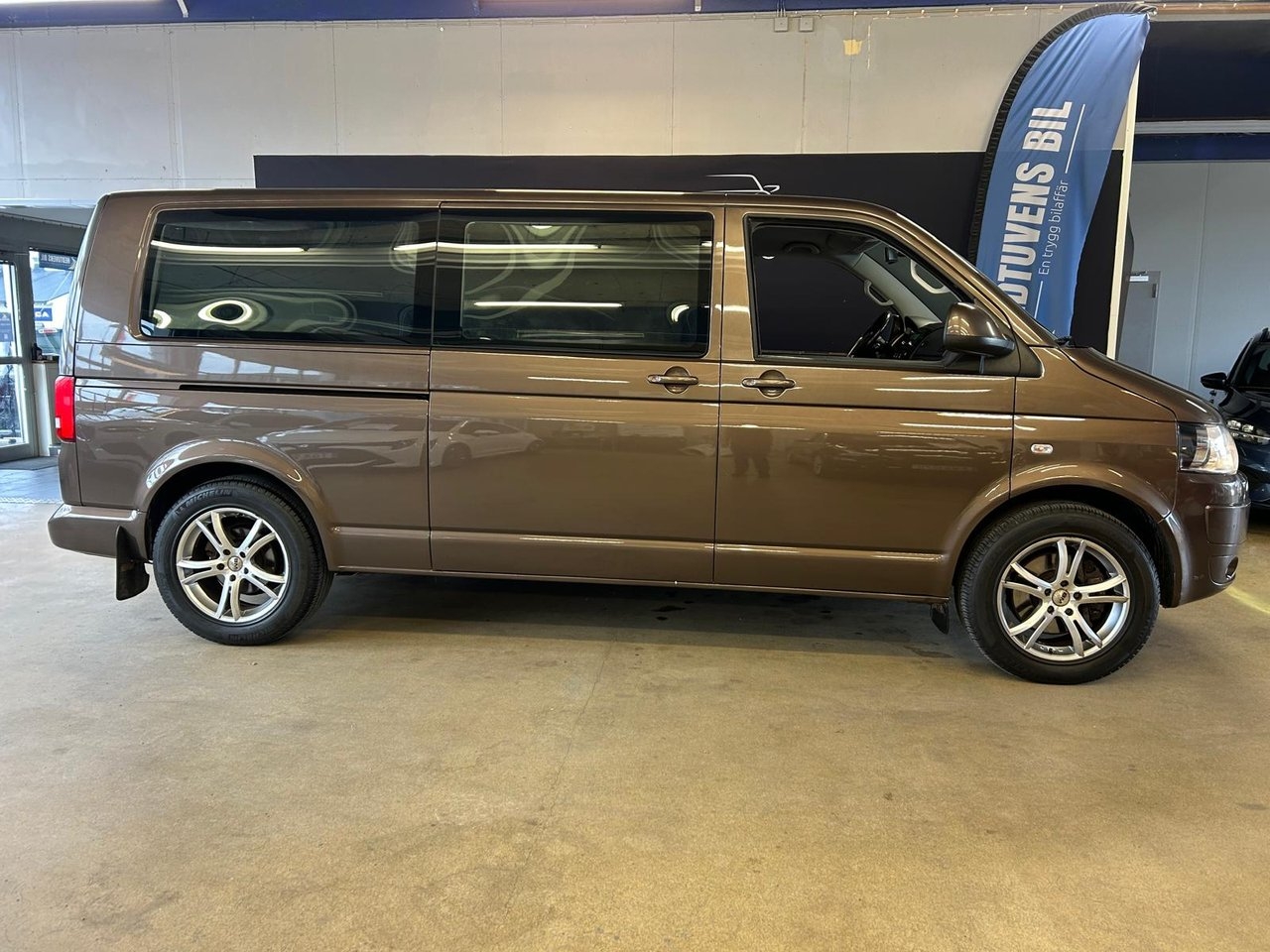 Volkswagen Multivan 2012, bild 3/10