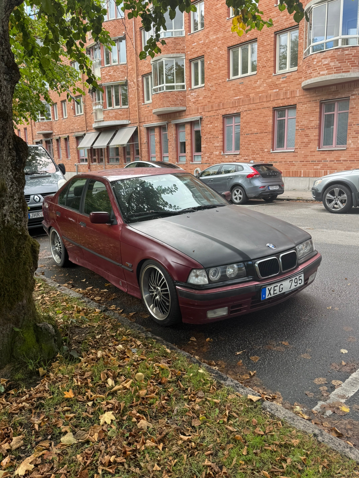 BMW 320 i Sedan Manuell 1992, bild 2/6