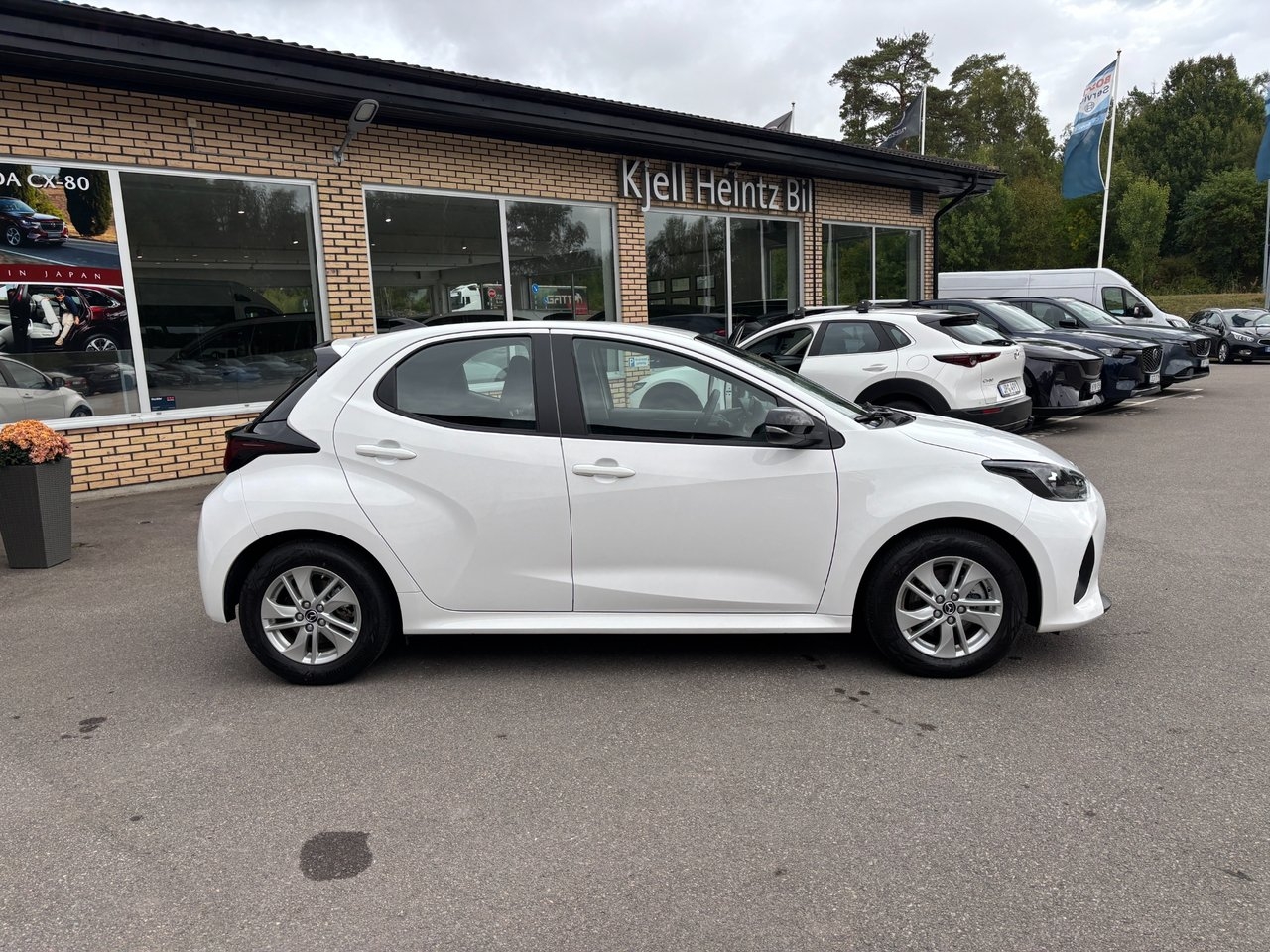 Mazda 2 Hybrid 1.5 116hk CVT Centre-Line 2025, bild 6/10