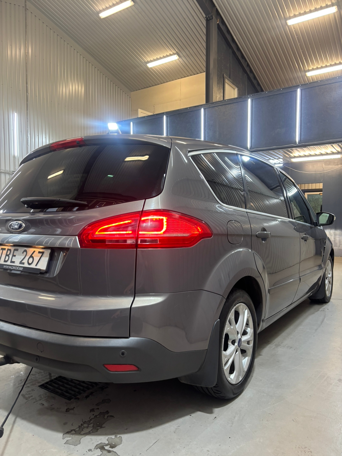 Ford S-MAX 2.0 TDCi Powershift 2015, bild 4/10