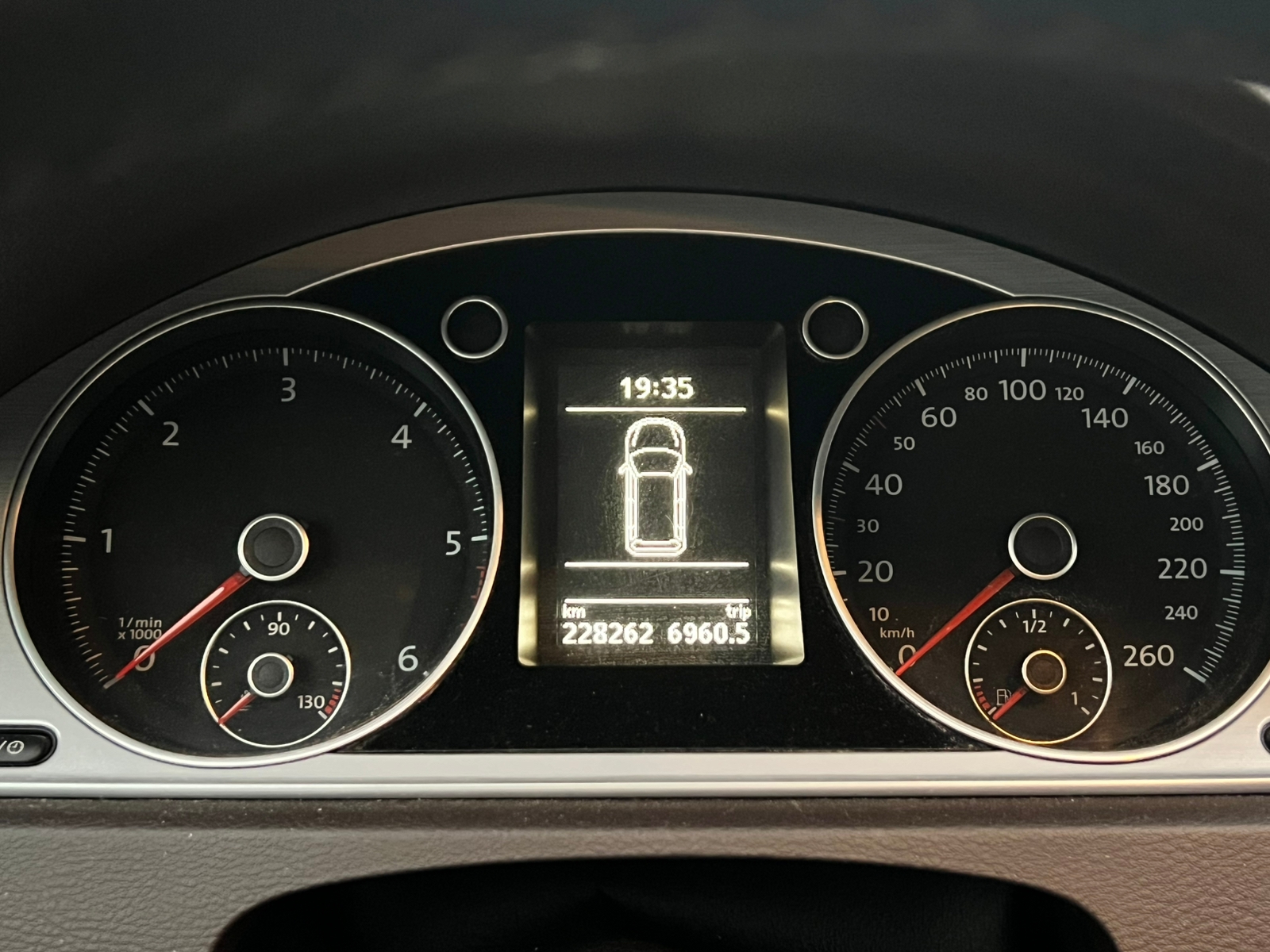 Volkswagen Passat 2014, bild 4/5