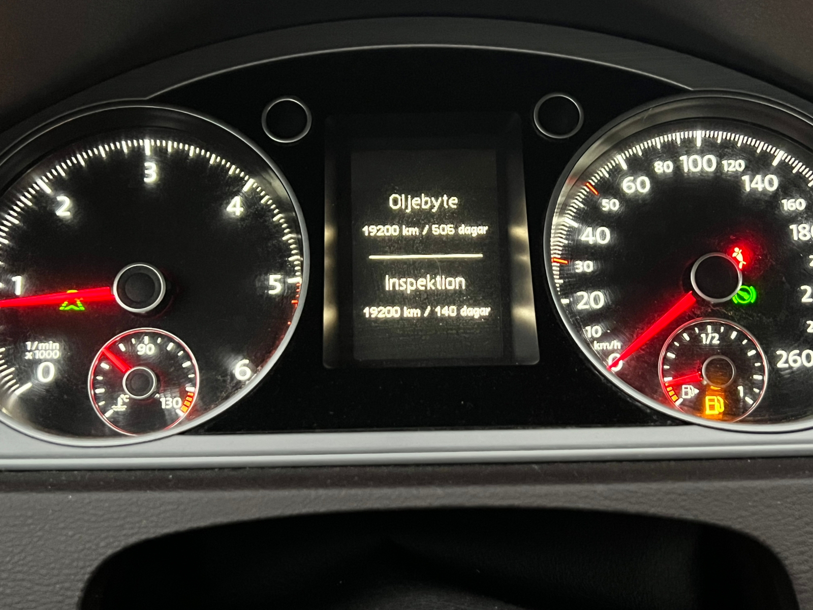 Volkswagen Passat 2014, bild 5/5
