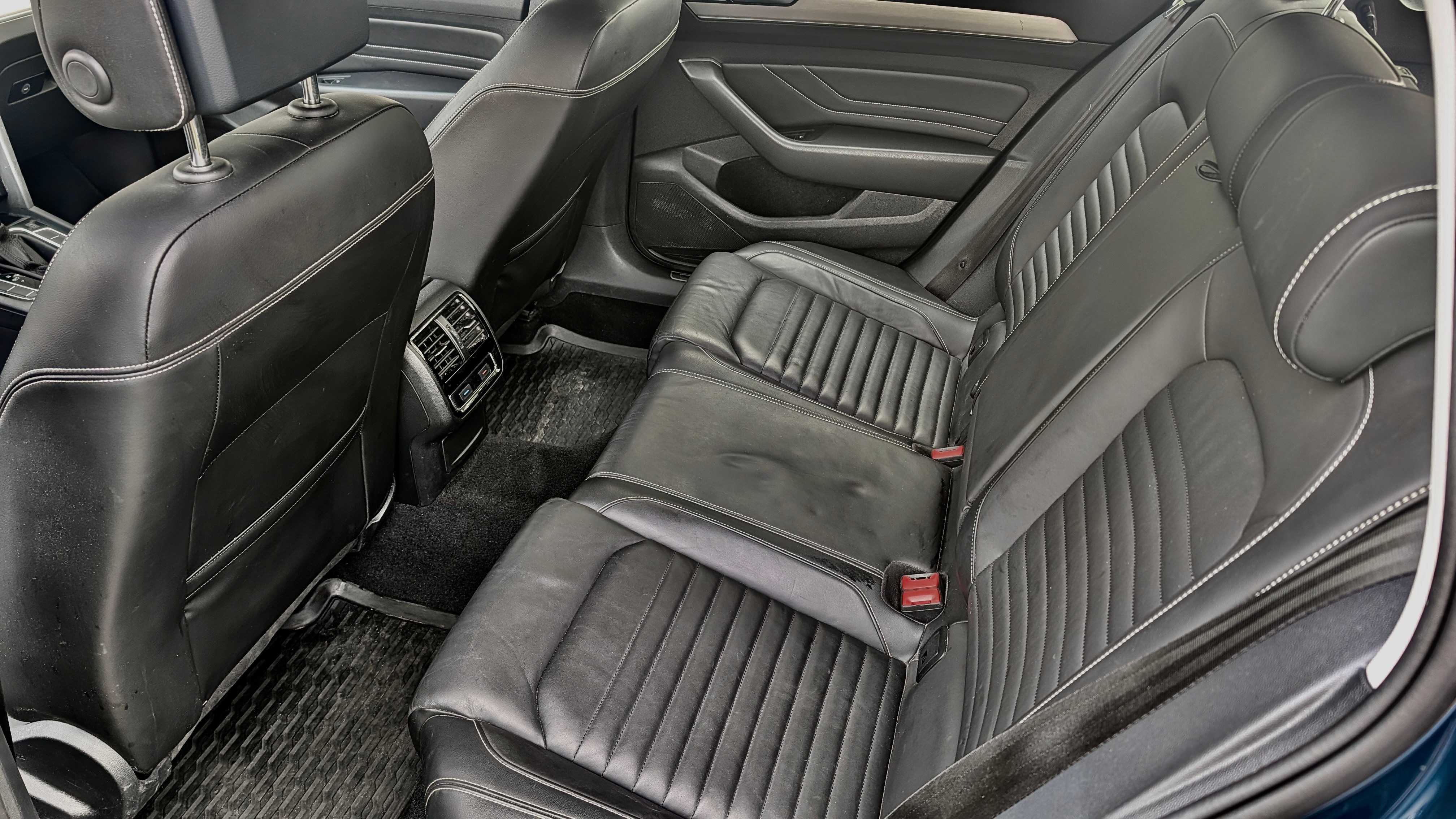 Volkswagen Passat 2020, bild 6/10