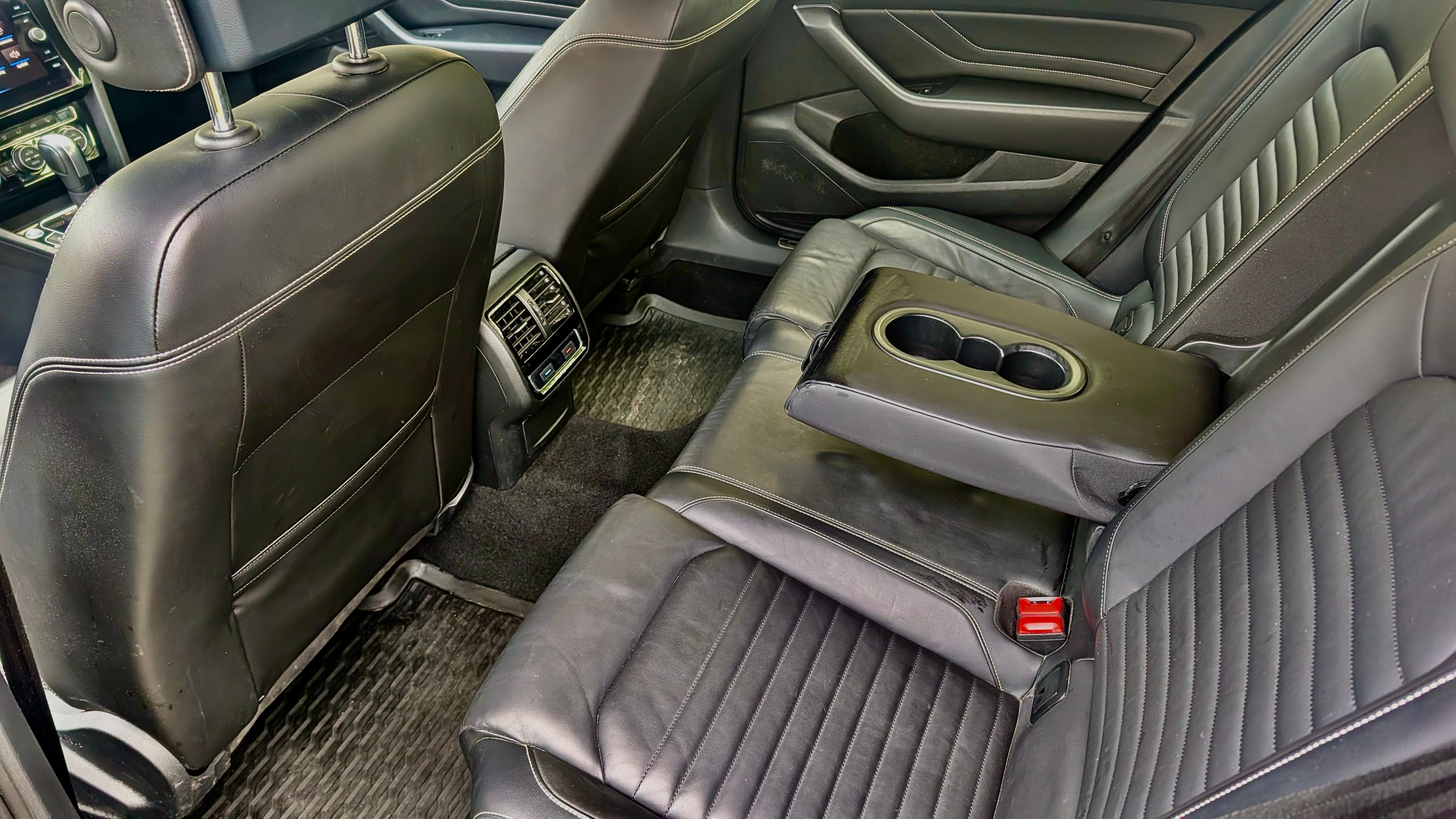Volkswagen Passat 2020, bild 7/10