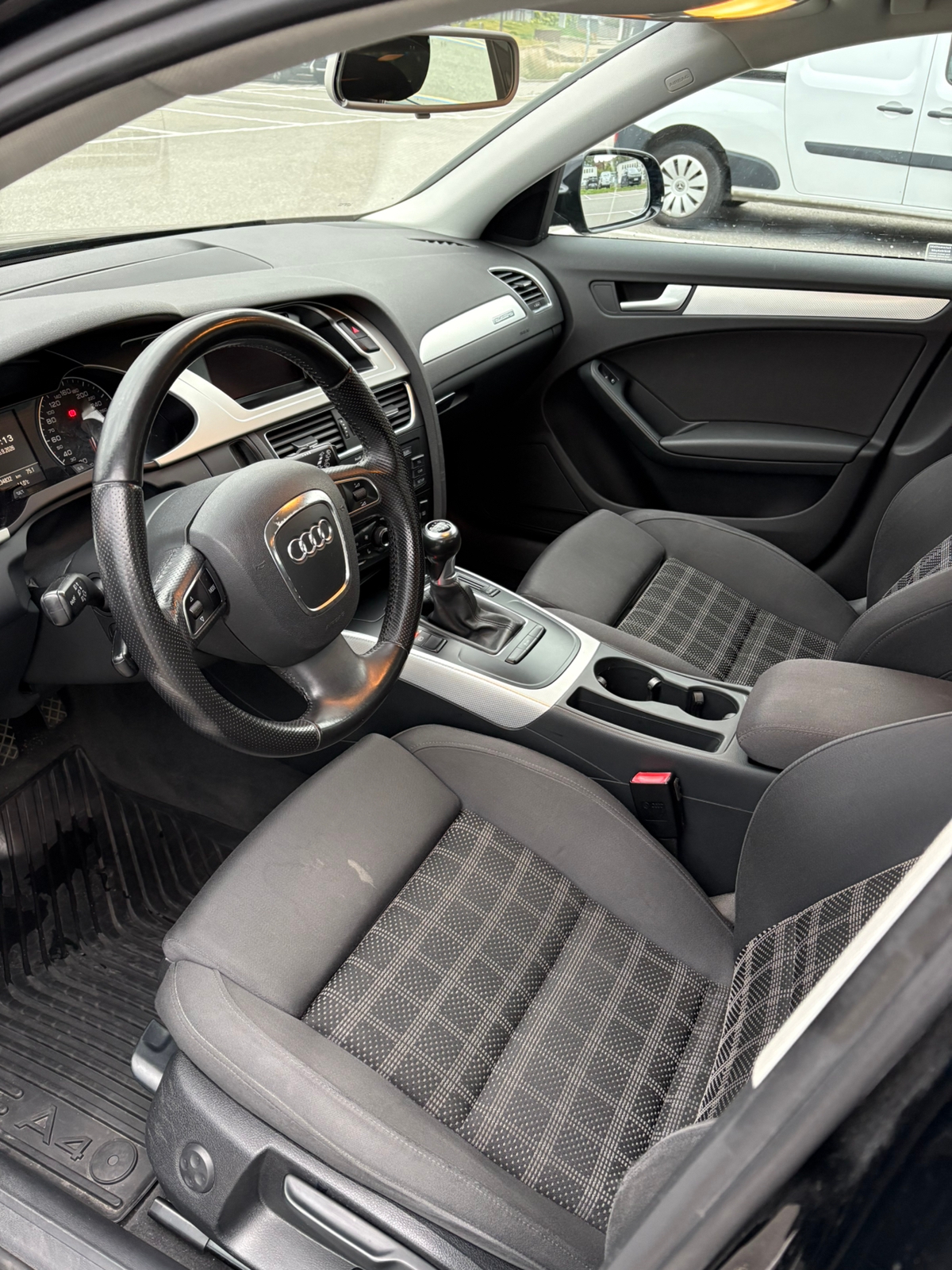 Audi A4 2012, bild 7/10