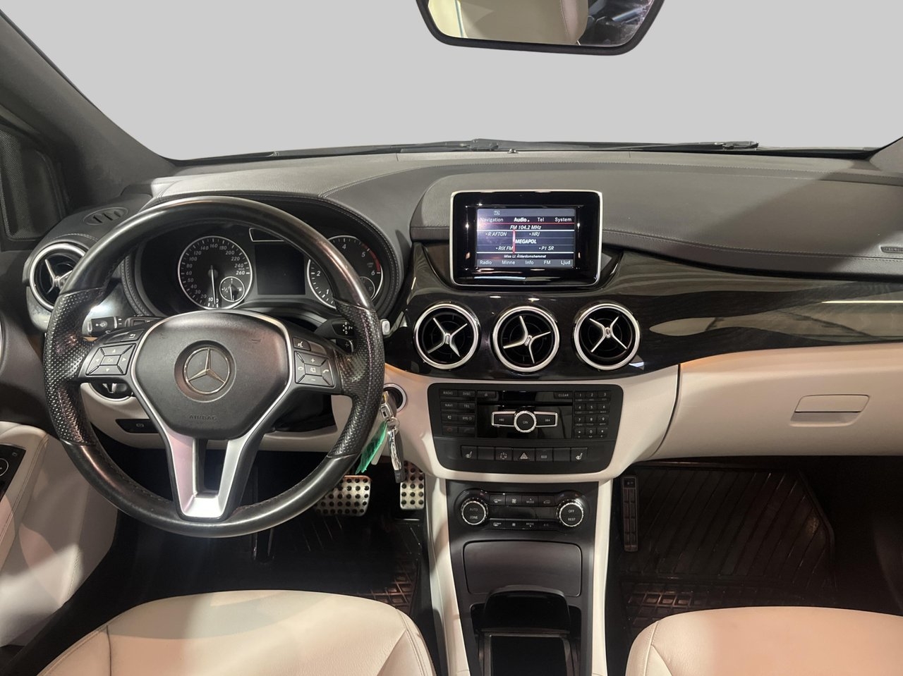 Mercedes-Benz B 2015, bild 7/10