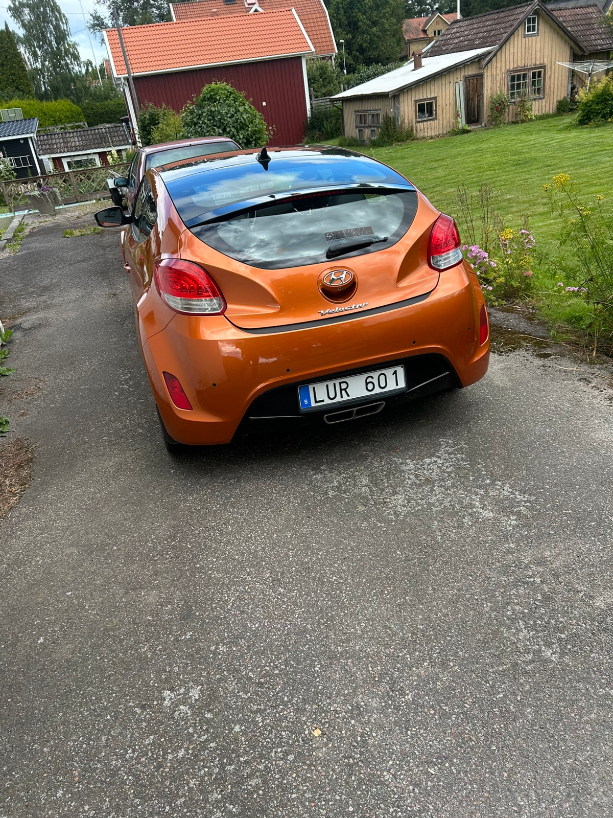 Hyundai Veloster 1.6 GDI Manuell 2012, bild 2/5