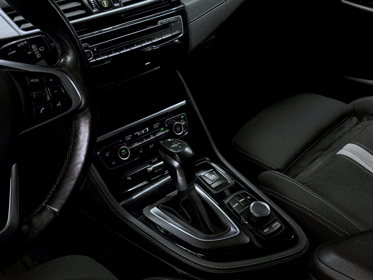 BMW 218 2015, bild 6/10