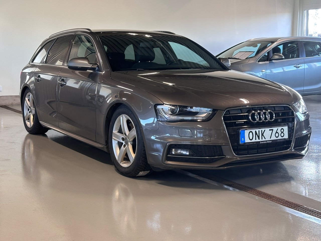 Audi A4 2014, bild 2/9