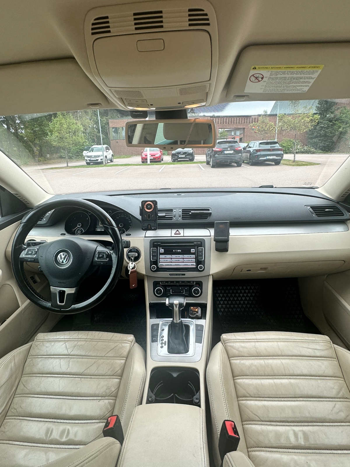 Volkswagen Passat 2010, bild 3/10