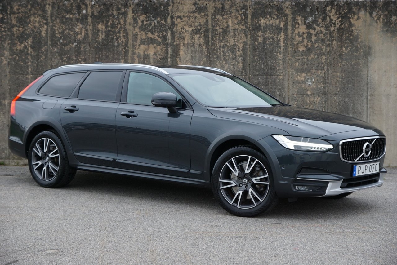 Volvo V90 Cross Country