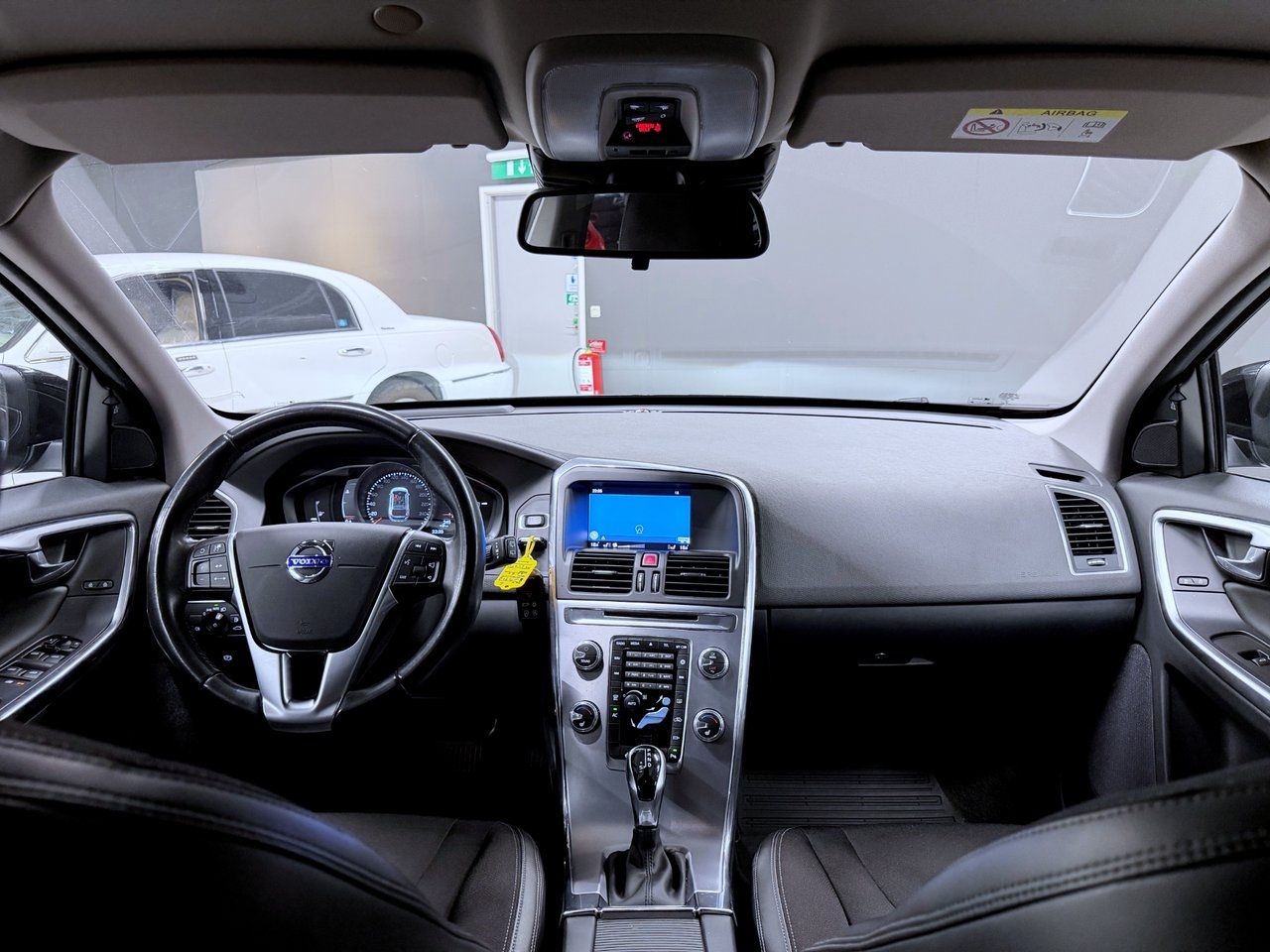 Volvo XC60 2017, bild 2/10