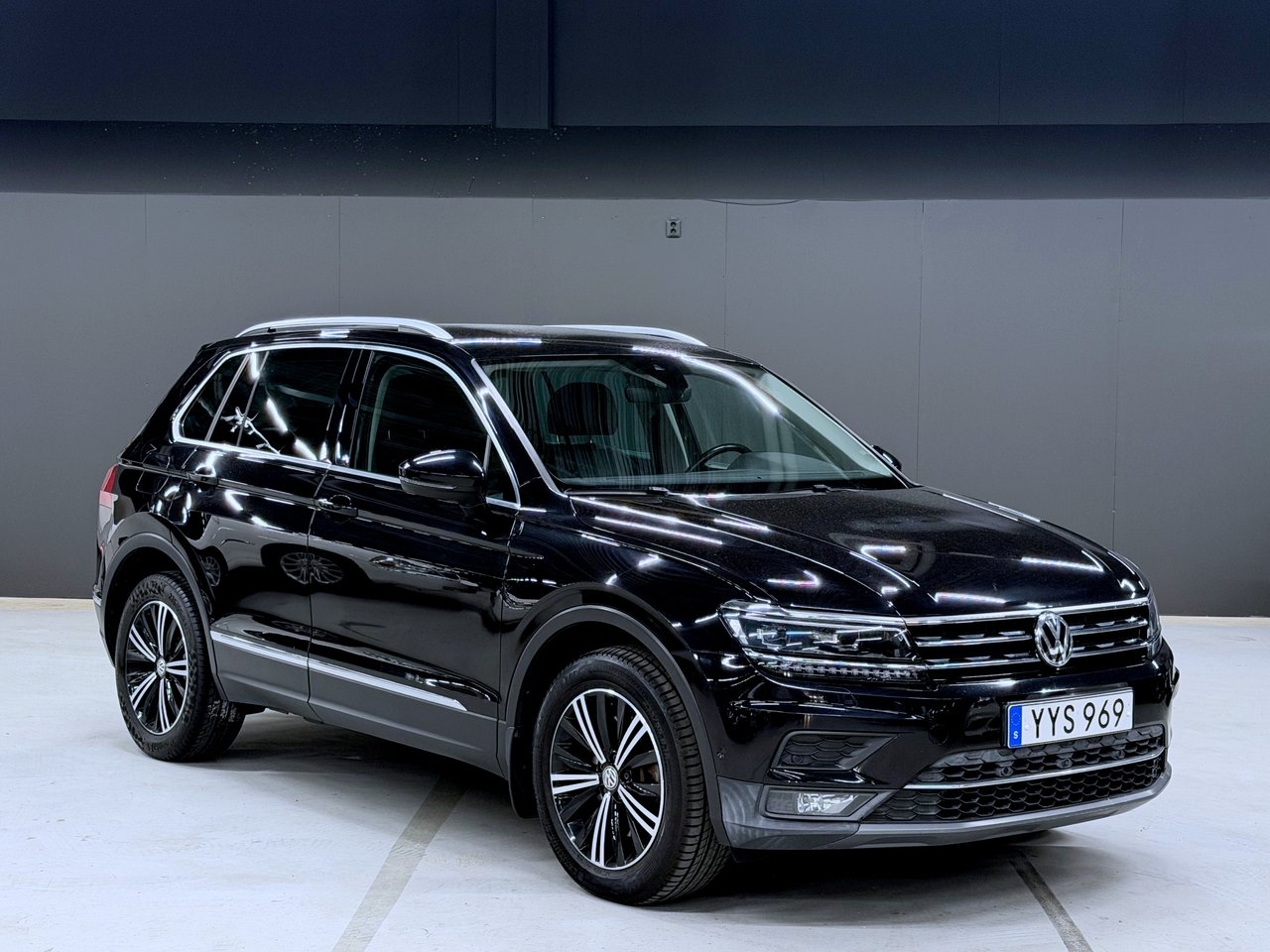 Volkswagen Tiguan 2018, photo 5/10