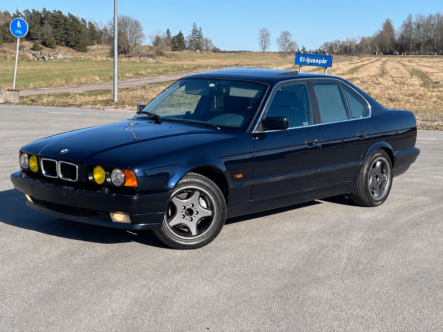 BMW 525