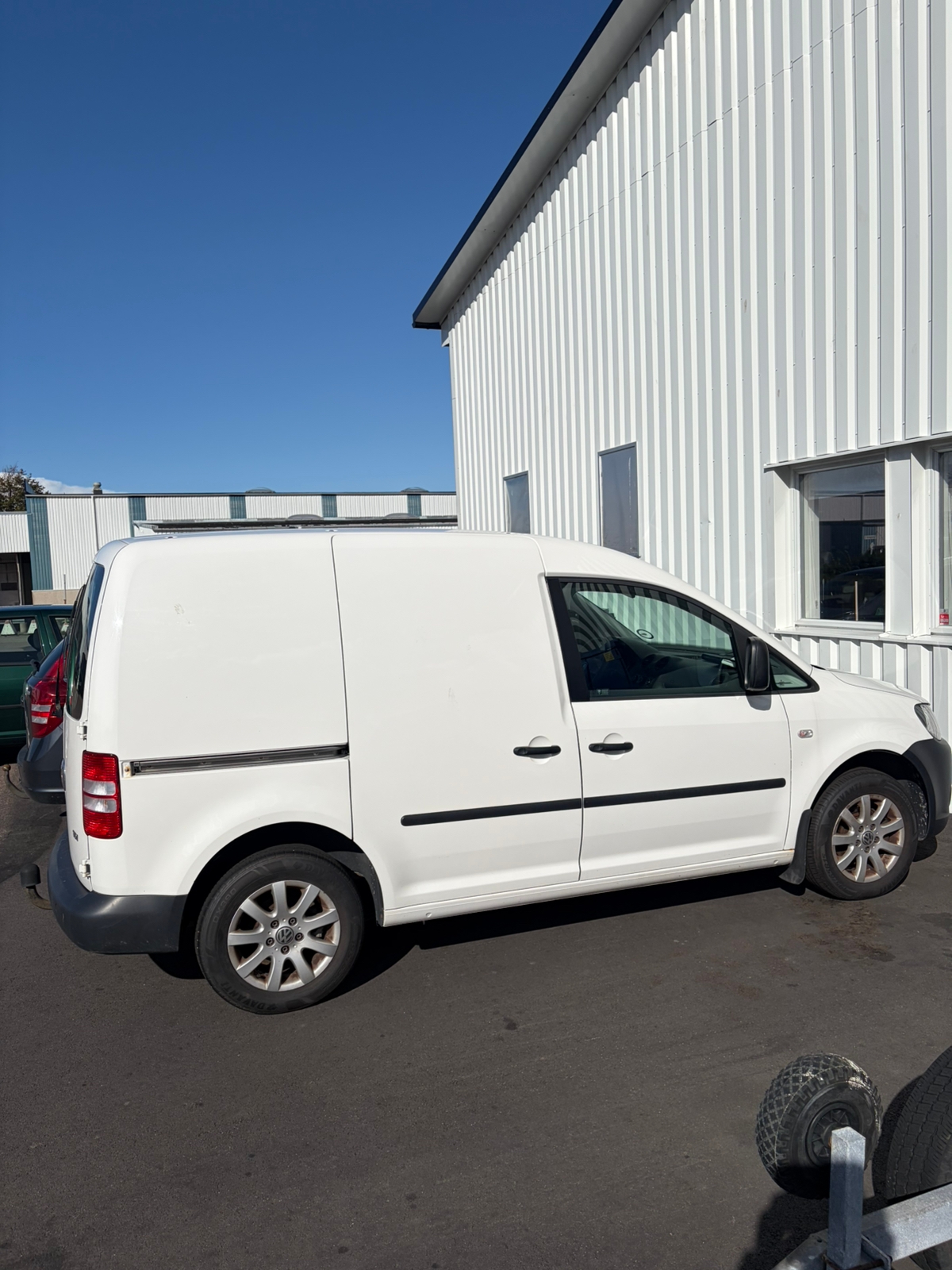 Volkswagen Caddy Skåpbil 1.6 TDI Manuell 2012, kuva 4/10